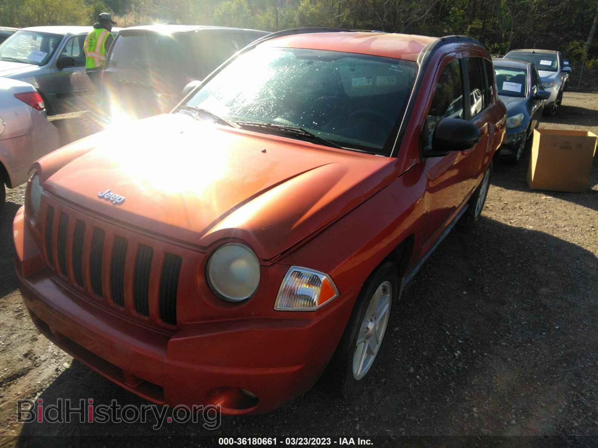 2010 JEEP COMPASS - VIN: 1J4NT4FB3AD578398 - Фото 2