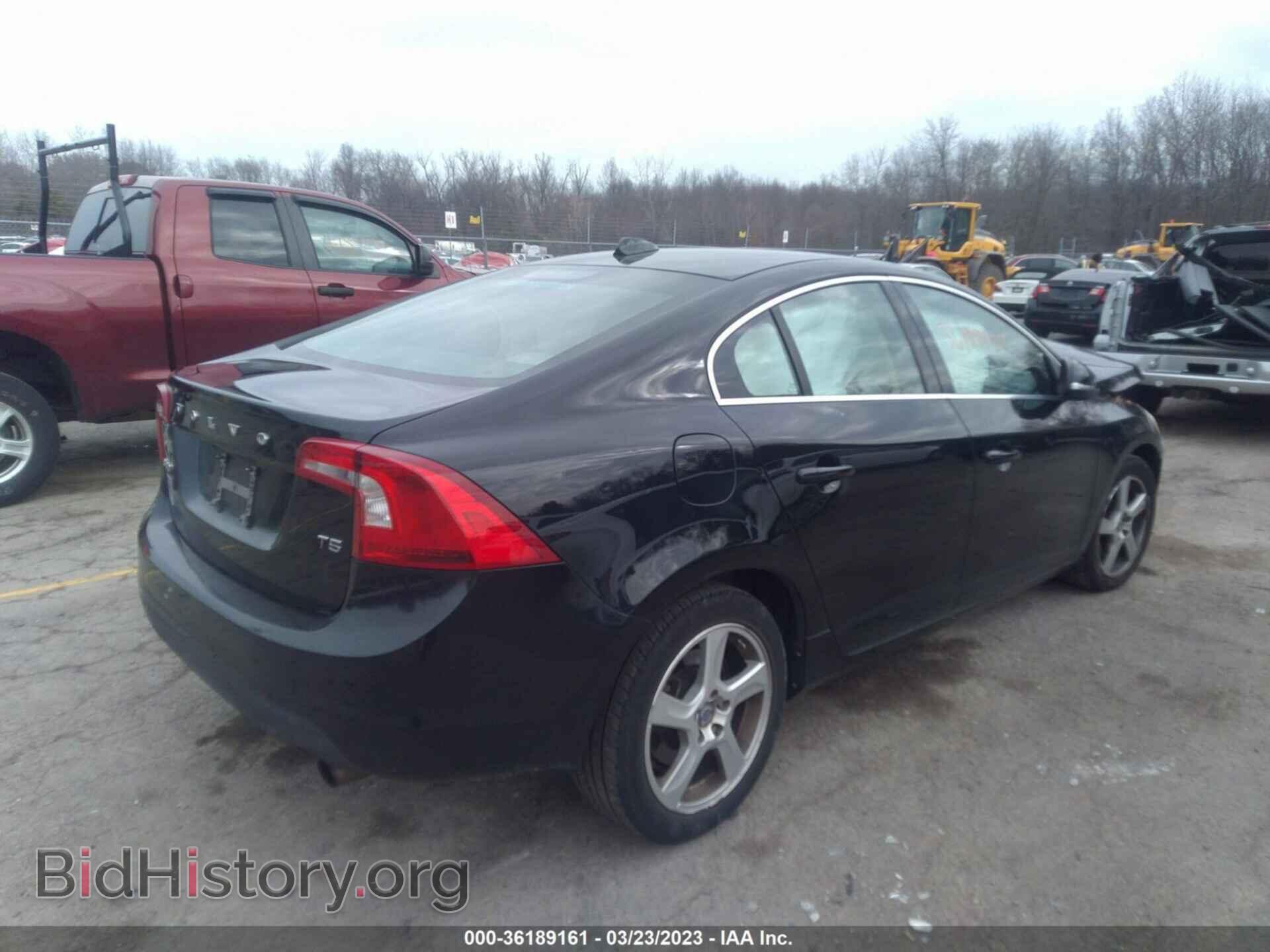 2012 VOLVO S60 - VIN: YV1622FSXC2033700 - Фото 4