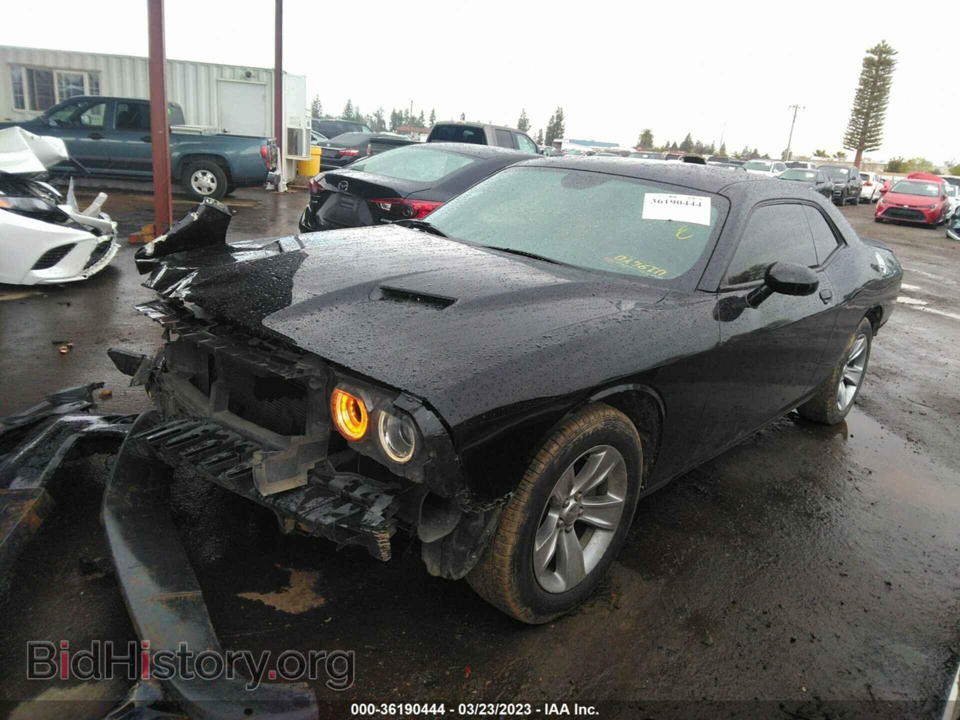 2018 DODGE CHALLENGER - VIN: 2C3CDZAG5JH245685 - Фото 2