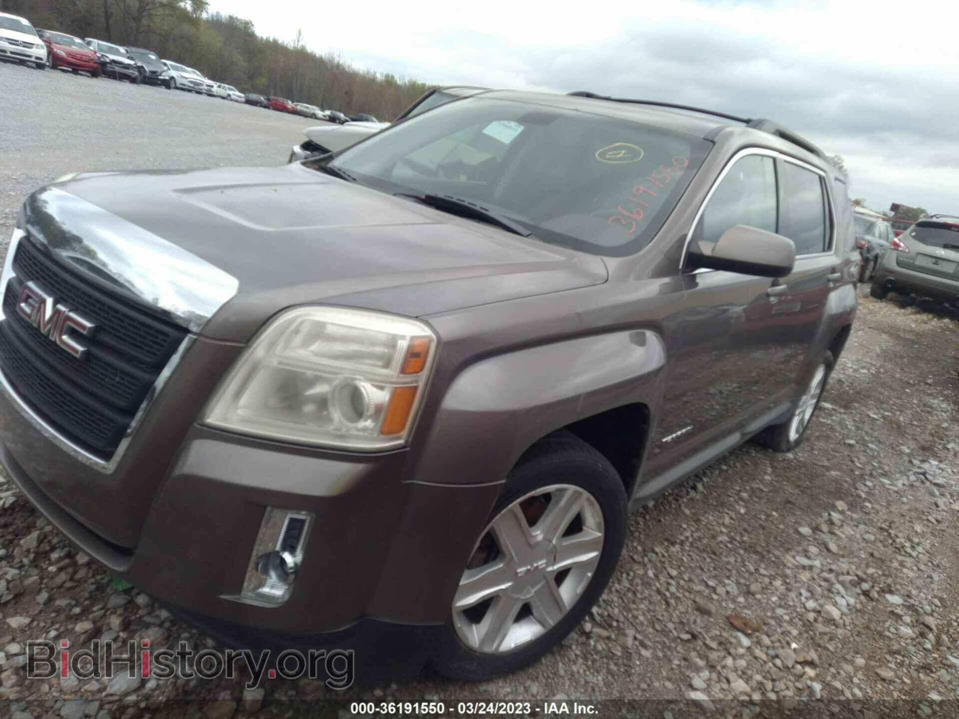 2010 GMC TERRAIN - VIN: 2CTFLGEW8A6353722 - Photo 2