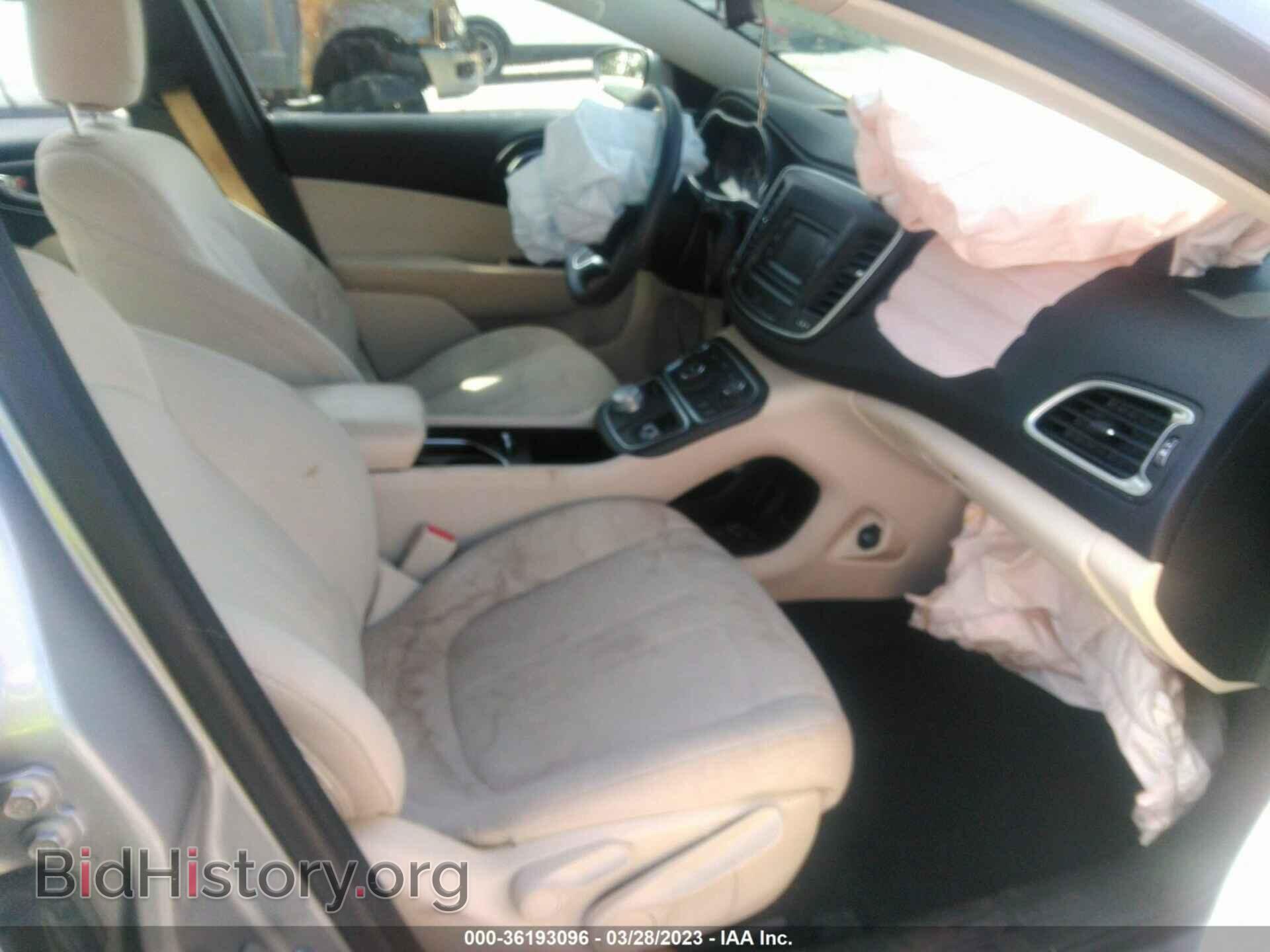 2015 CHRYSLER 200 - VIN: 1C3CCCAB0FN564446 - Фото 5