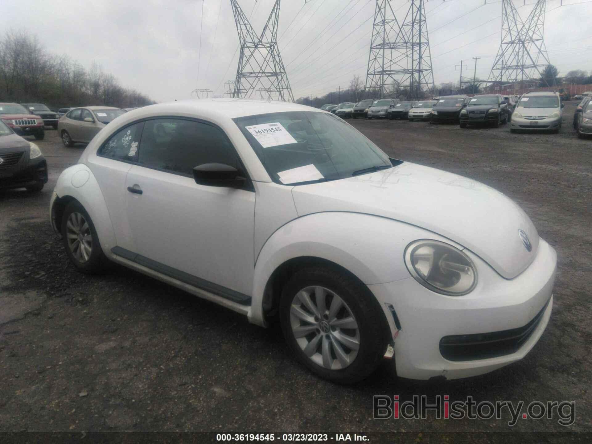 Photo 3VWFP7AT6EM627097 - VOLKSWAGEN BEETLE COUPE 2014