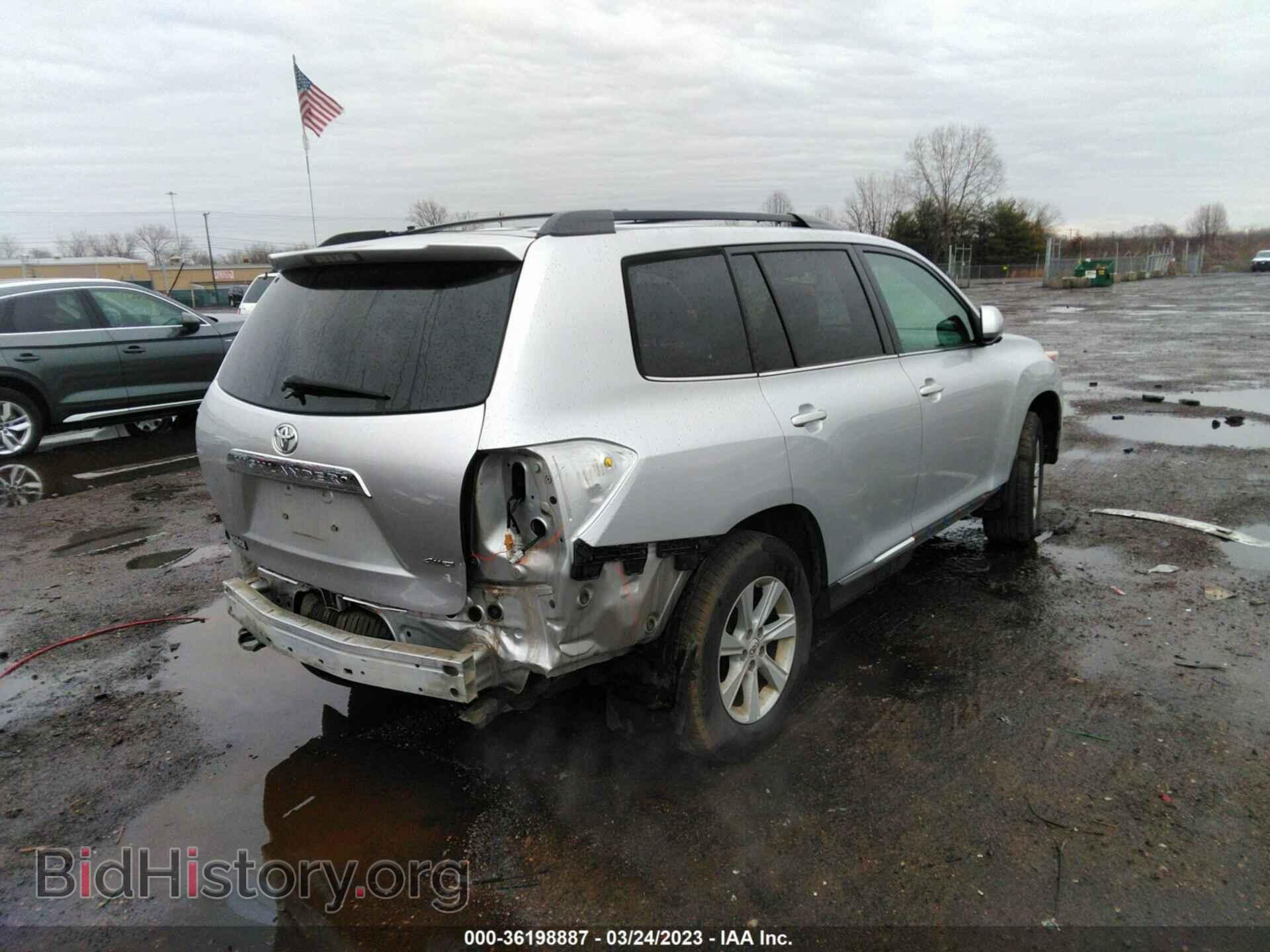 2013 TOYOTA HIGHLANDER - VIN: 5TDBK3EH8DS211792 - Фото 4