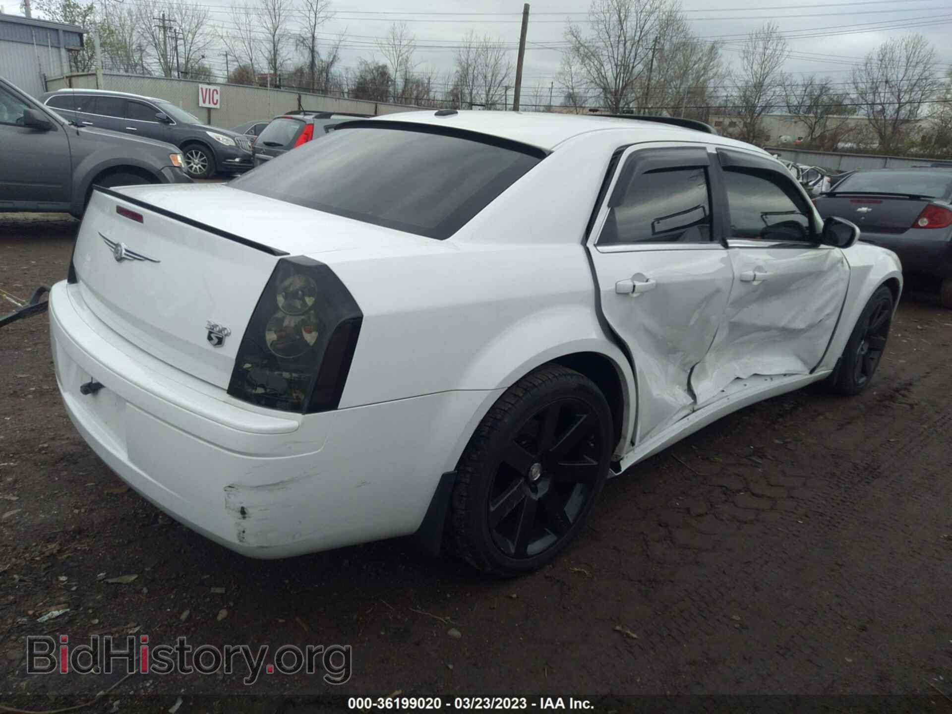 2010 CHRYSLER 300 - VIN: 2C3CA2CV3AH329502 - Фото 4