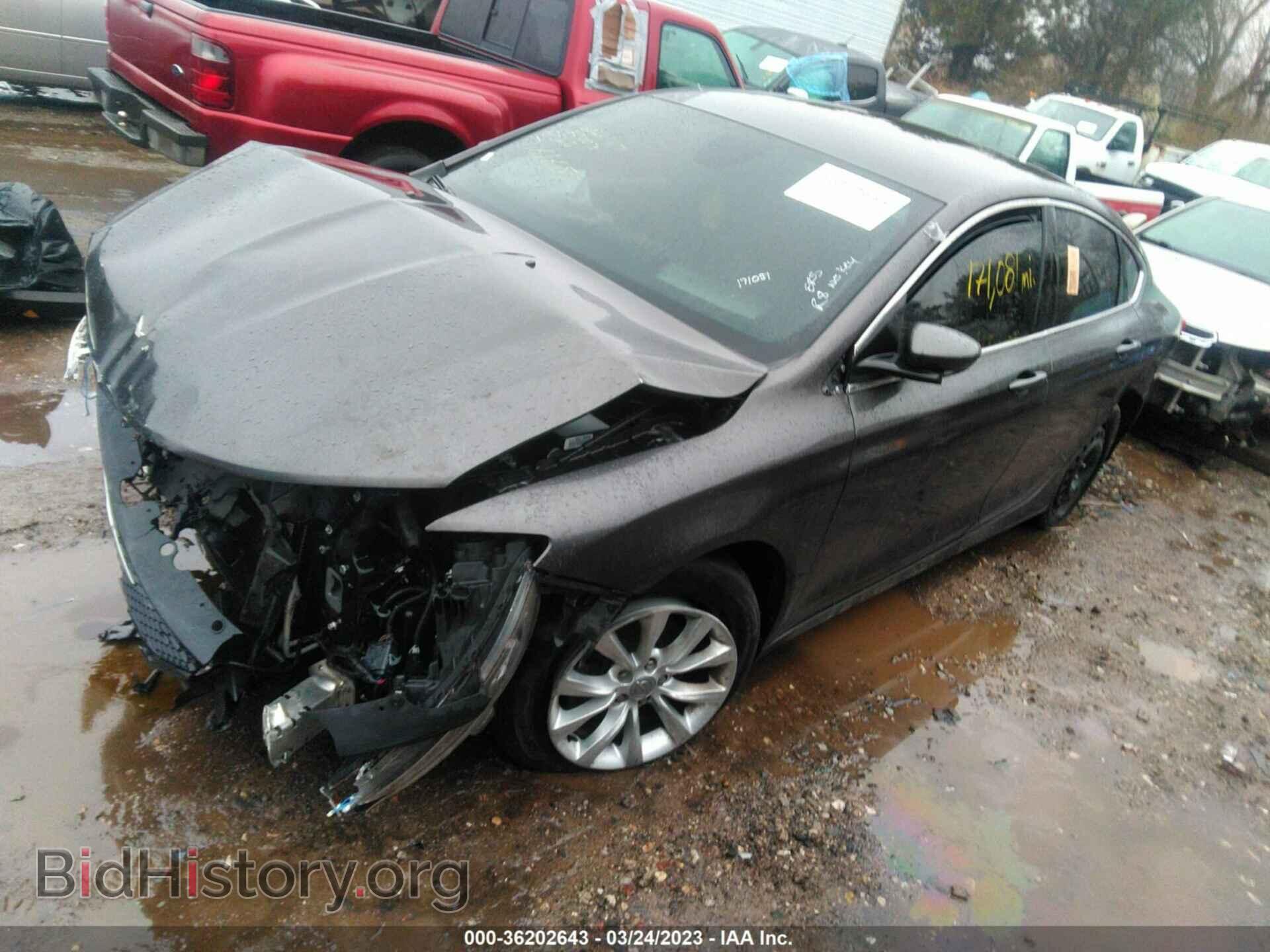 2015 CHRYSLER 200 - VIN: 1C3CCCAB8FN716165 - Фото 2