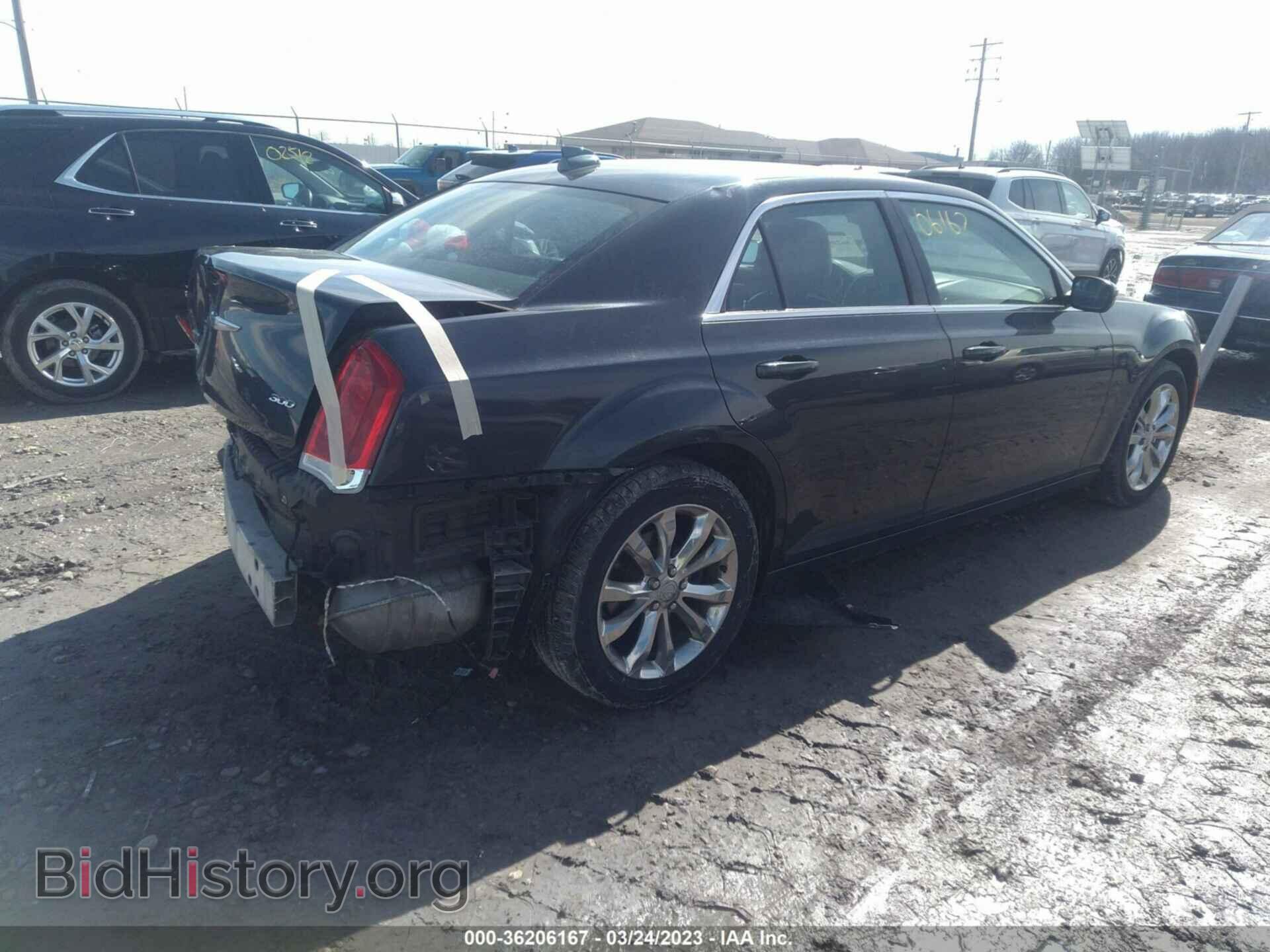 2016 CHRYSLER 300 - VIN: 2C3CCARG3GH190901 - Фото 4