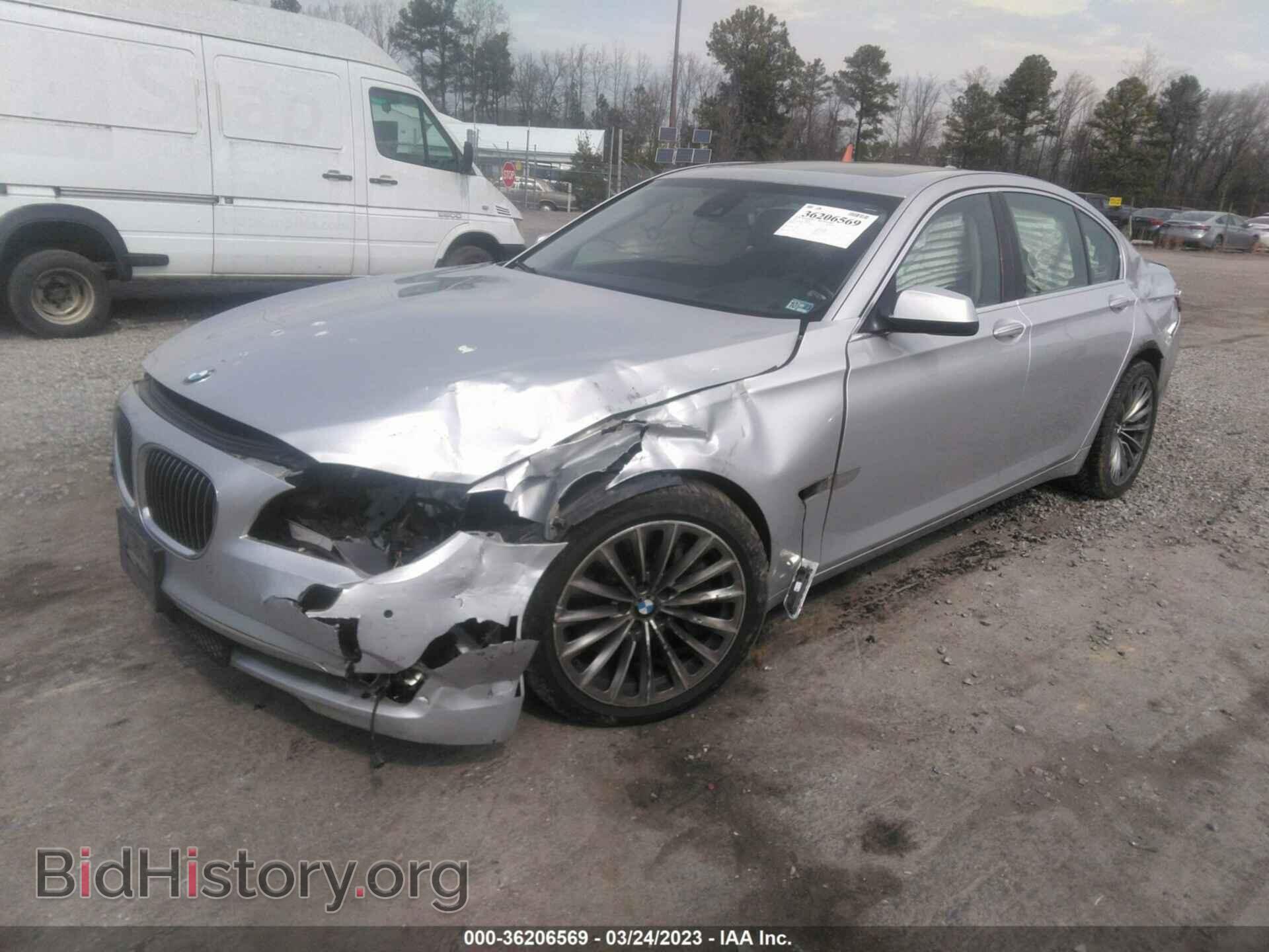 2011 BMW 7 SERIES - VIN: WBAKA8C51BCY36636 - Фото 2