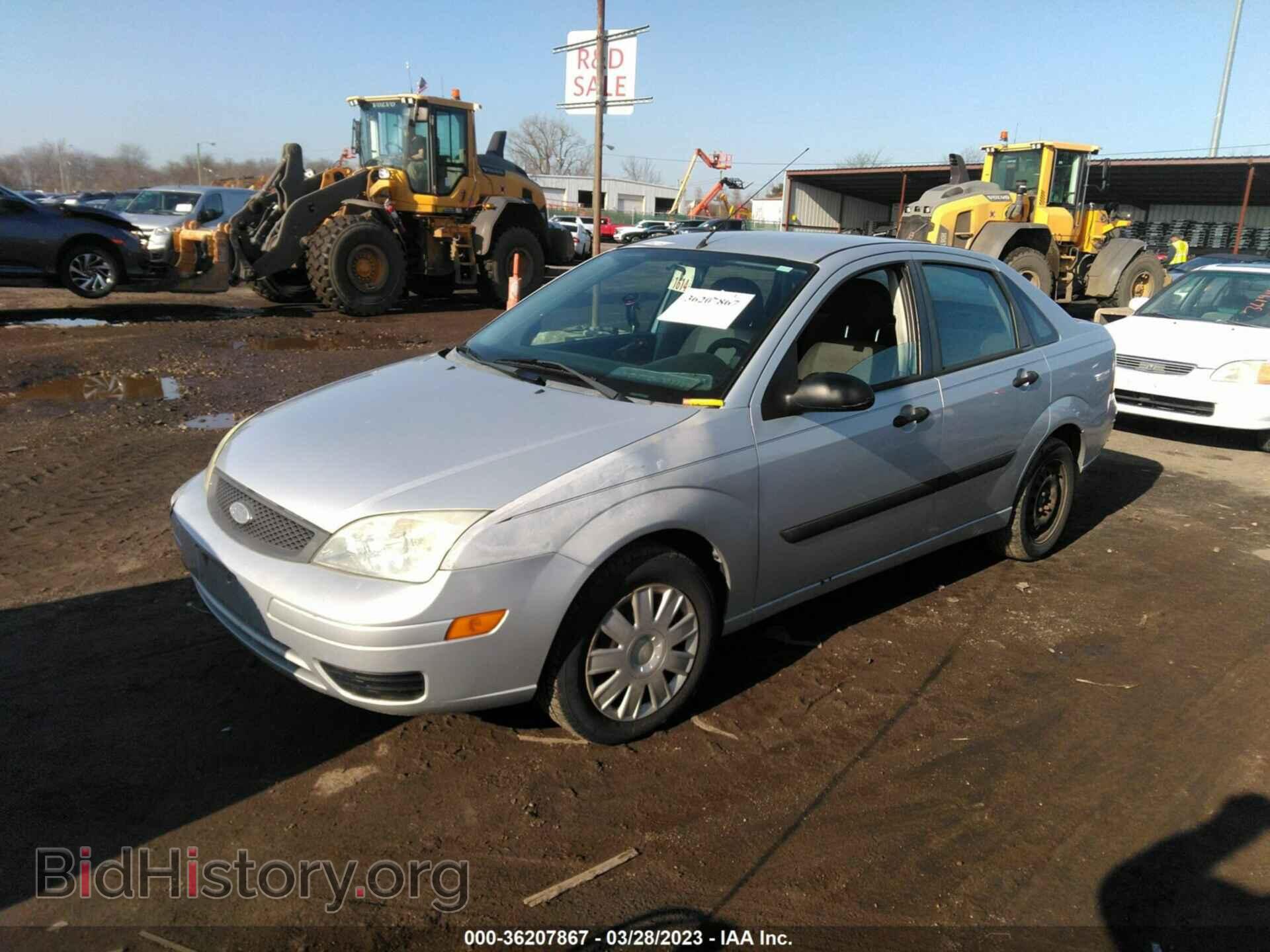 2006 FORD FOCUS - VIN: 1FAFP34NX6W101880 - Фото 2