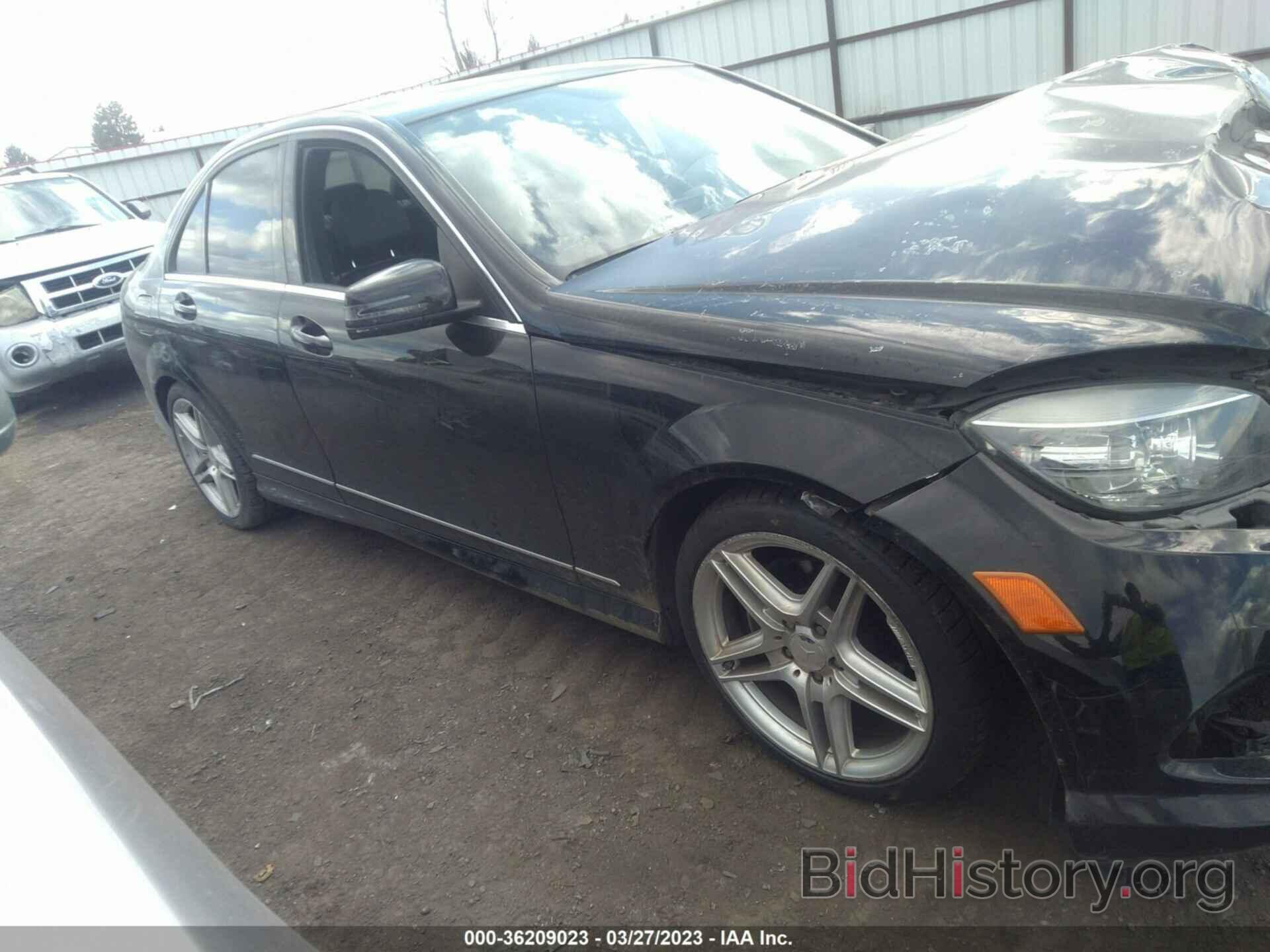 Photo WDDGF5EB7BR155332 - MERCEDES-BENZ C-CLASS 2011