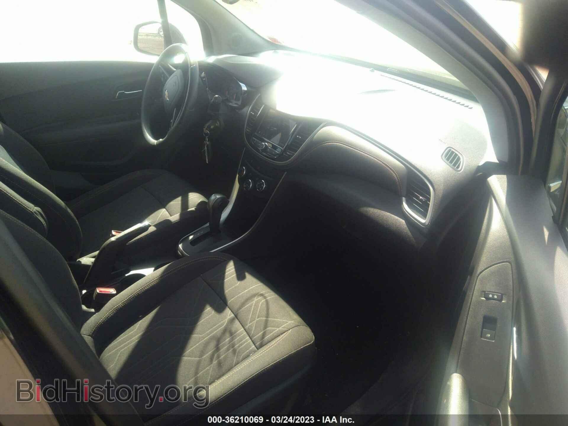 2019 CHEVROLET TRAX - VIN: 3GNCJPSB4KL372844 - Фото 5