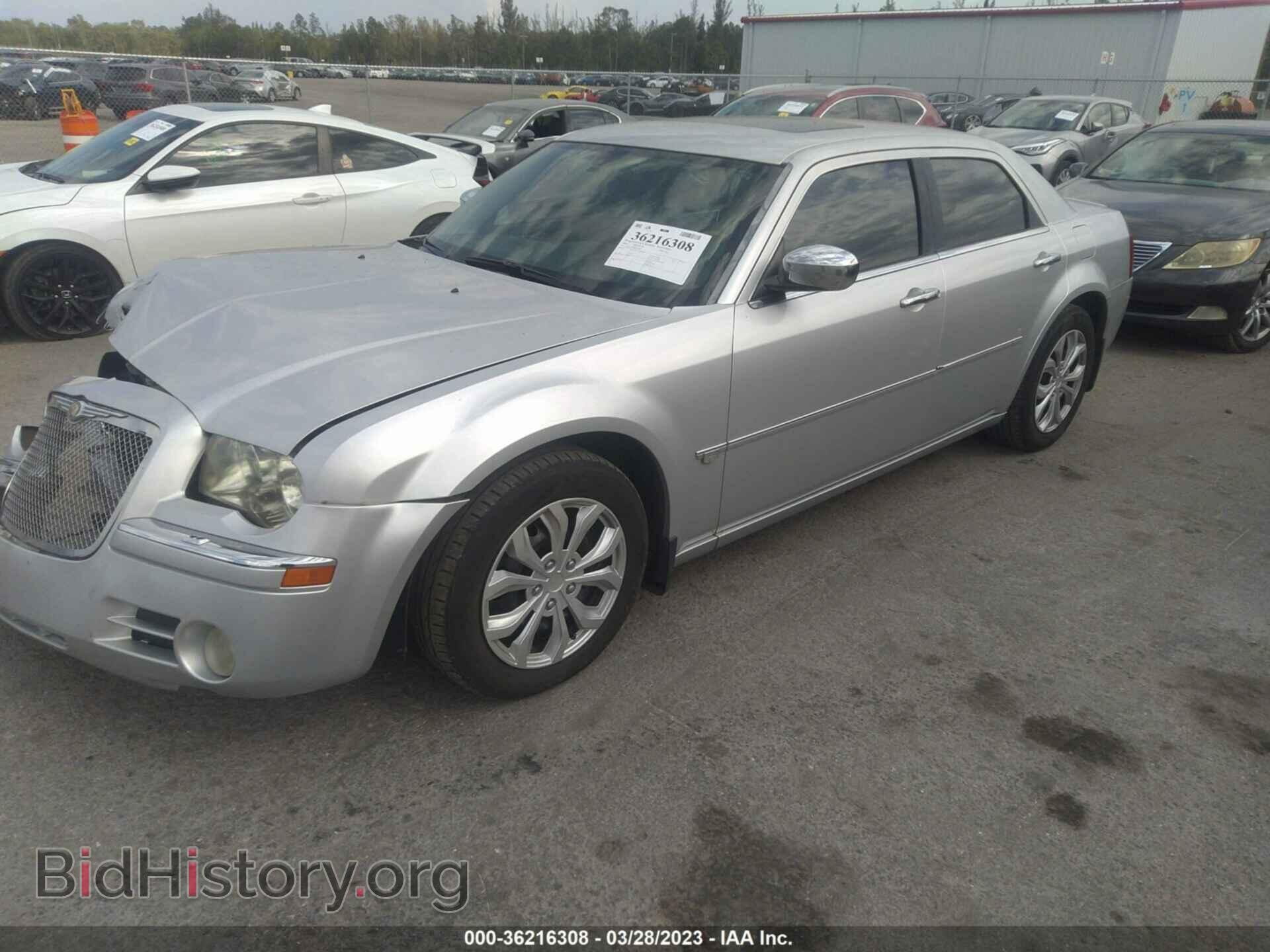 2006 CHRYSLER 300 - VIN: 2C3KA63H66H149662 - Фото 2
