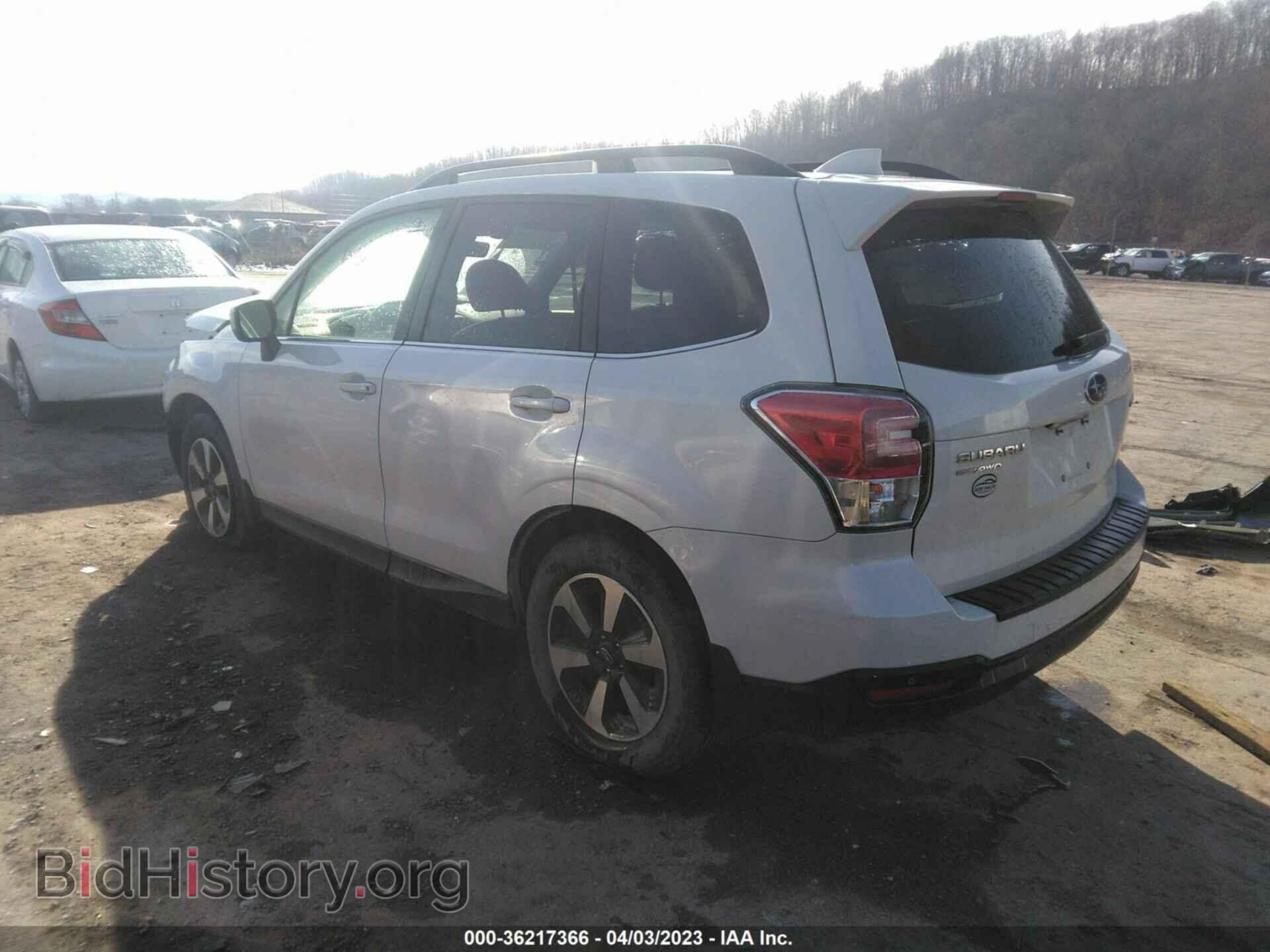 2018 SUBARU FORESTER - VIN: JF2SJARC1JH573437 - Фото 3