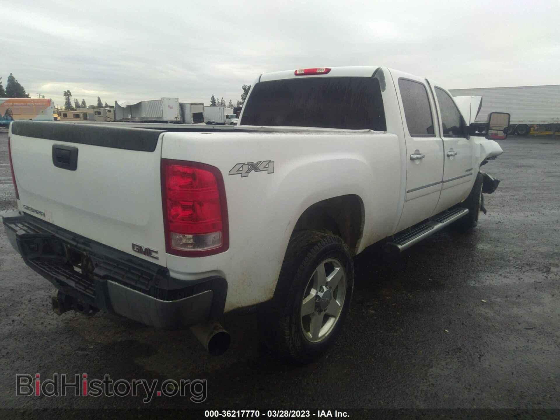 2013 GMC SIERRA 2500HD - VIN: 1GT120C84DF157243 - Фото 4