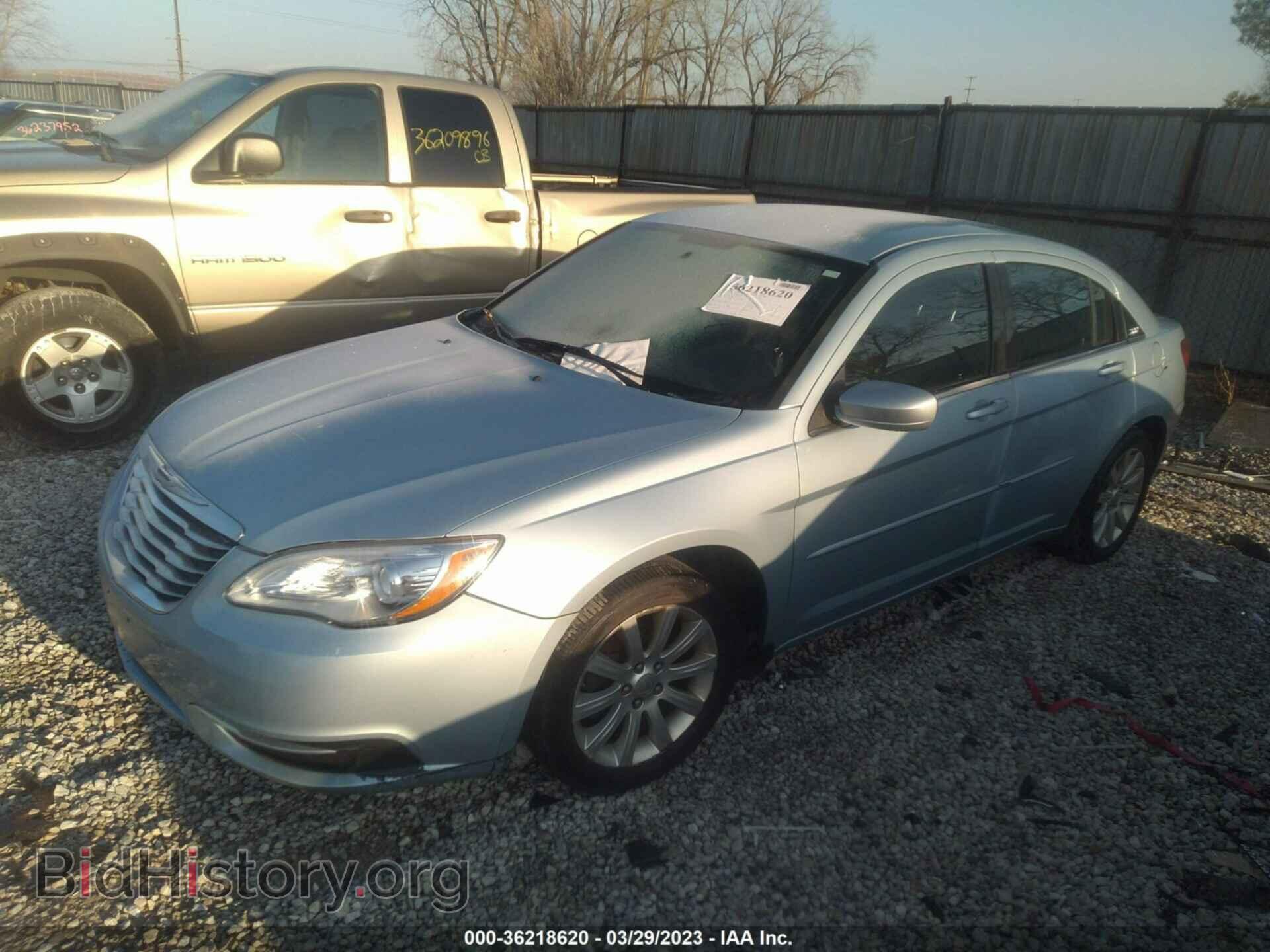 2013 CHRYSLER 200 - VIN: 1C3CCBBB9DN666382 - Фото 2