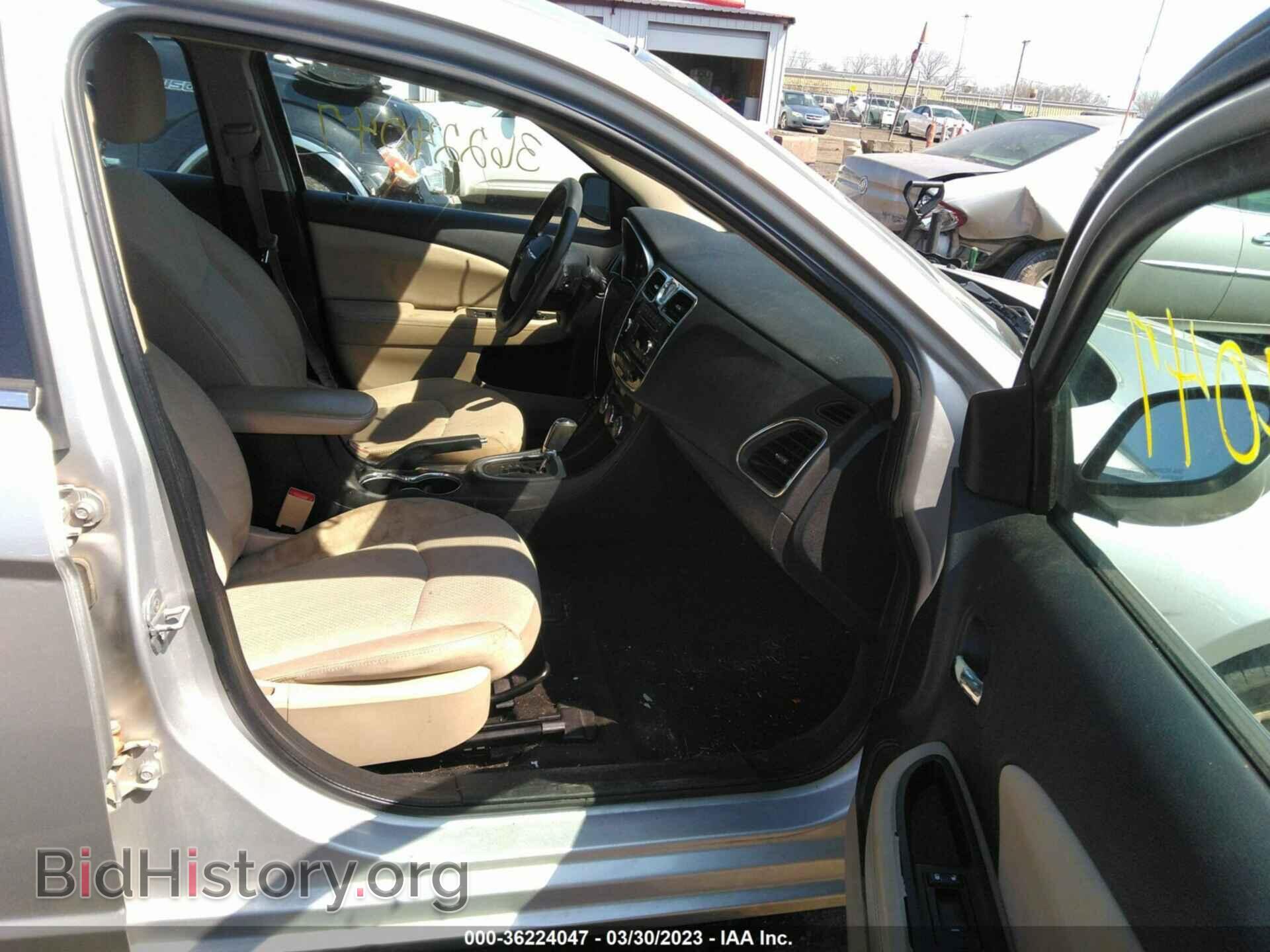 2011 CHRYSLER 200 - VIN: 1C3BC4FG9BN532420 - Фото 5