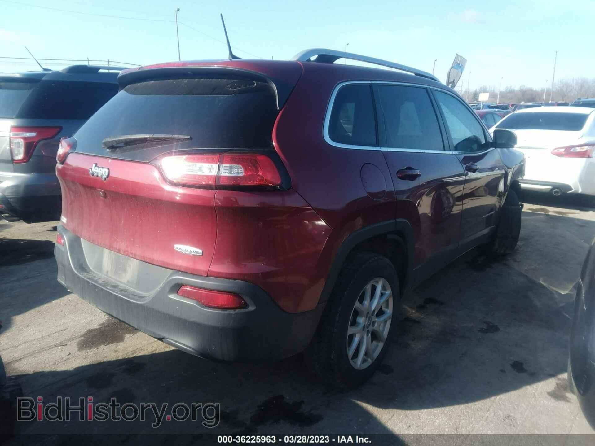 2016 JEEP CHEROKEE - VIN: 1C4PJLCB2GW303055 - Фото 4