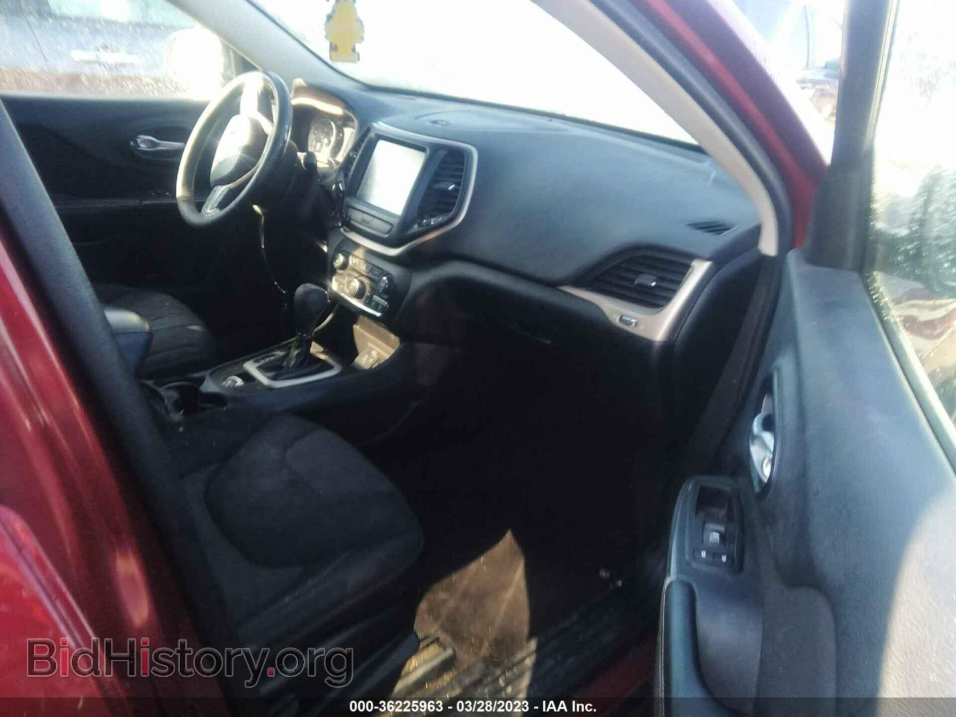 2016 JEEP CHEROKEE - VIN: 1C4PJLCB2GW303055 - Фото 5