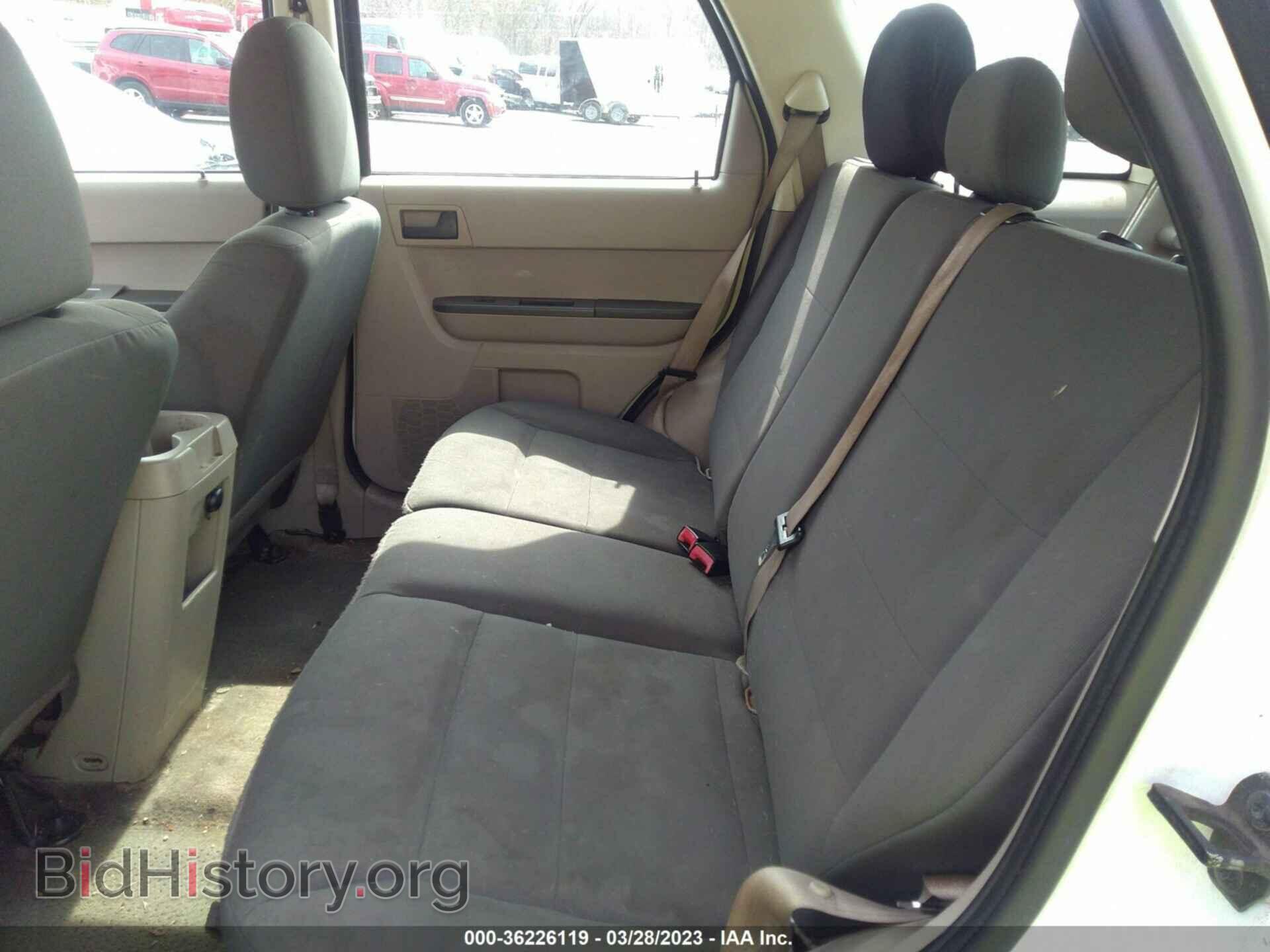 2011 FORD ESCAPE - VIN: 1FMCU0C72BKA28637 - Фото 8