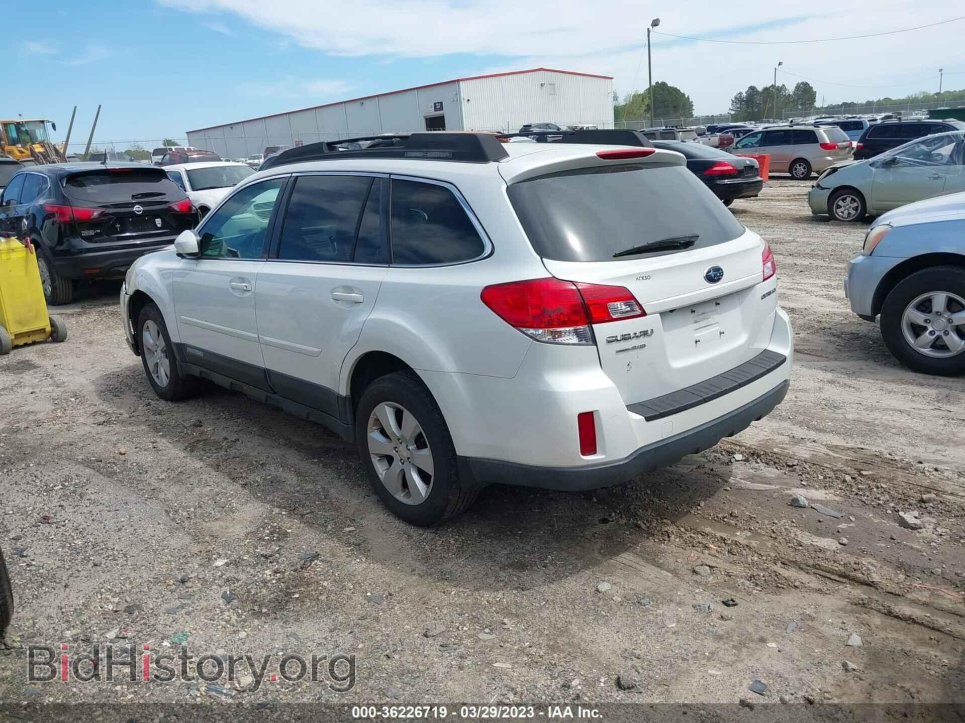 2011 SUBARU OUTBACK - VIN: 4S4BRCGC7B3402000 - Фото 3