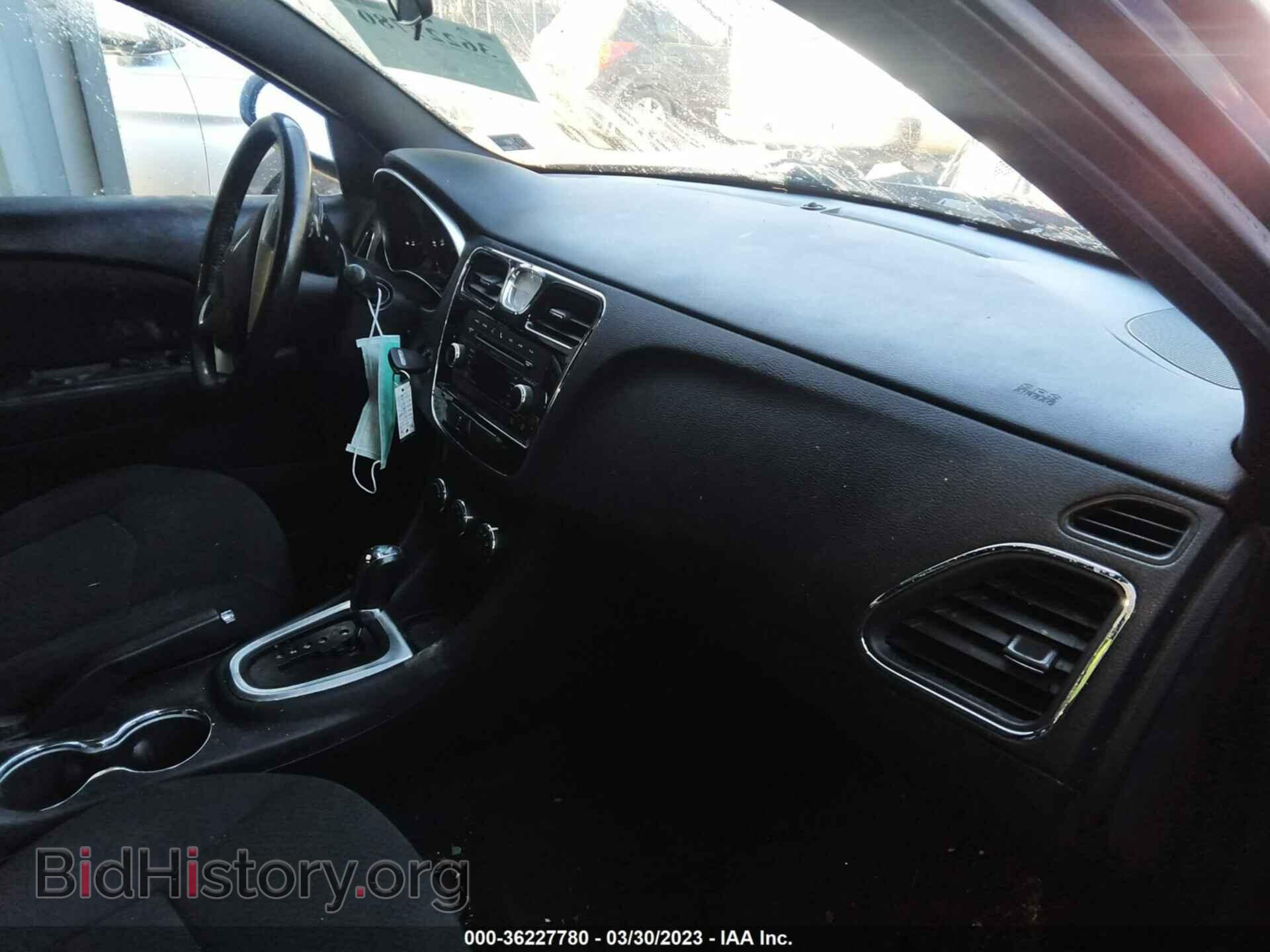 2011 CHRYSLER 200 - VIN: 1C3BC1FB4BN511574 - Photo 5