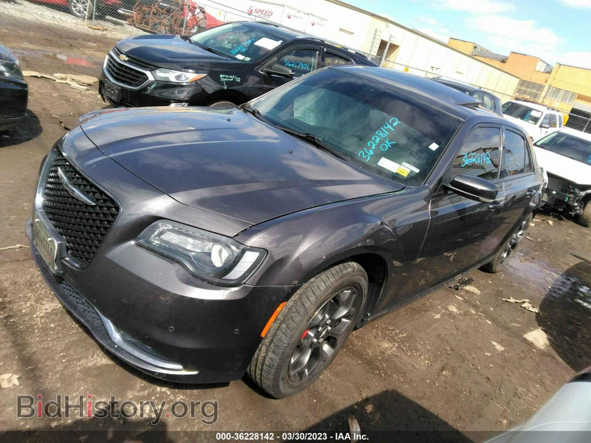 2018 CHRYSLER 300 - VIN: 2C3CCAGG4JH141474 - Фото 2