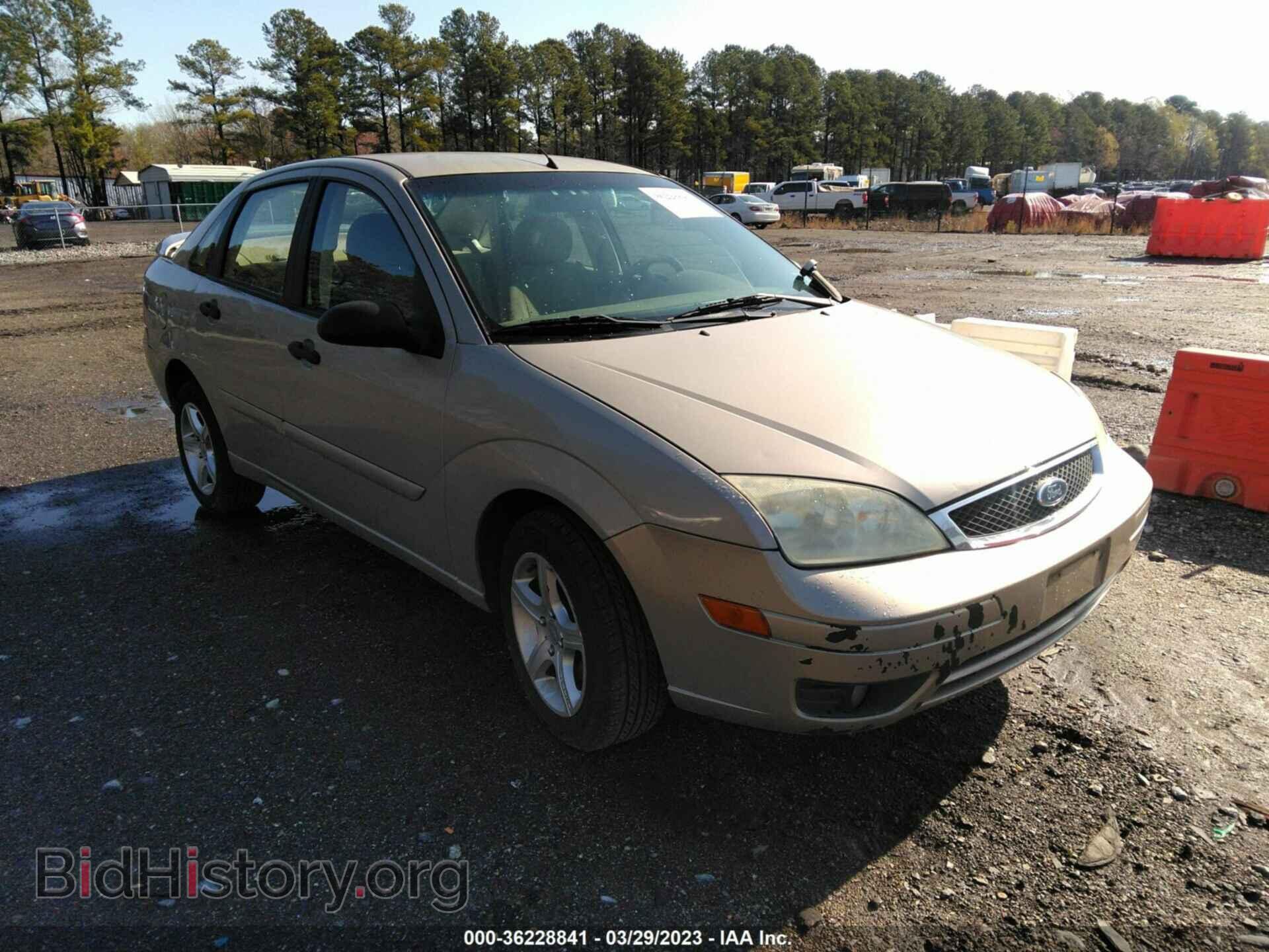 Photo 1FAHP34N06W256995 - FORD FOCUS 2006