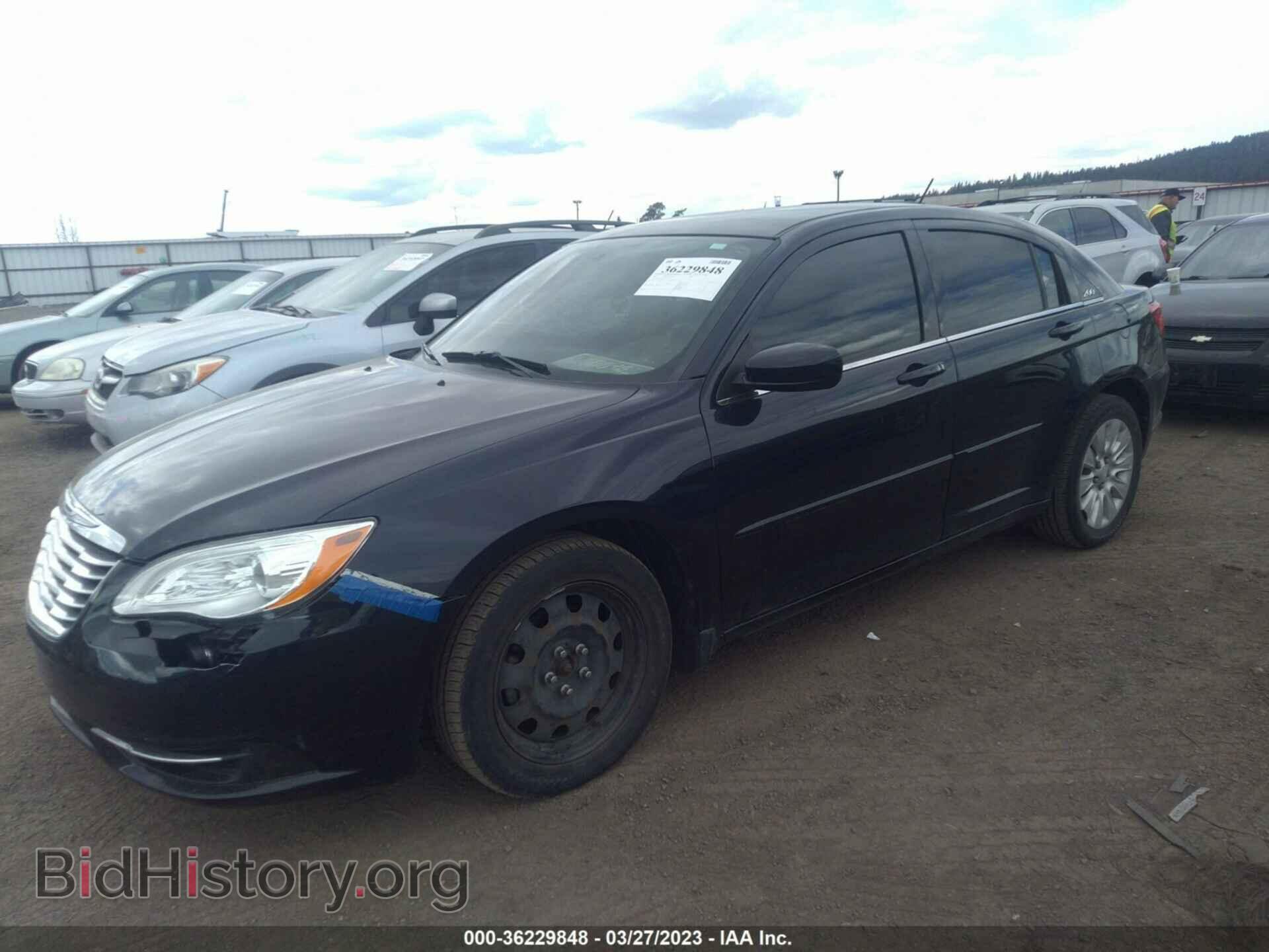 2012 CHRYSLER 200 - VIN: 1C3CCBAB3CN225959 - Фото 2
