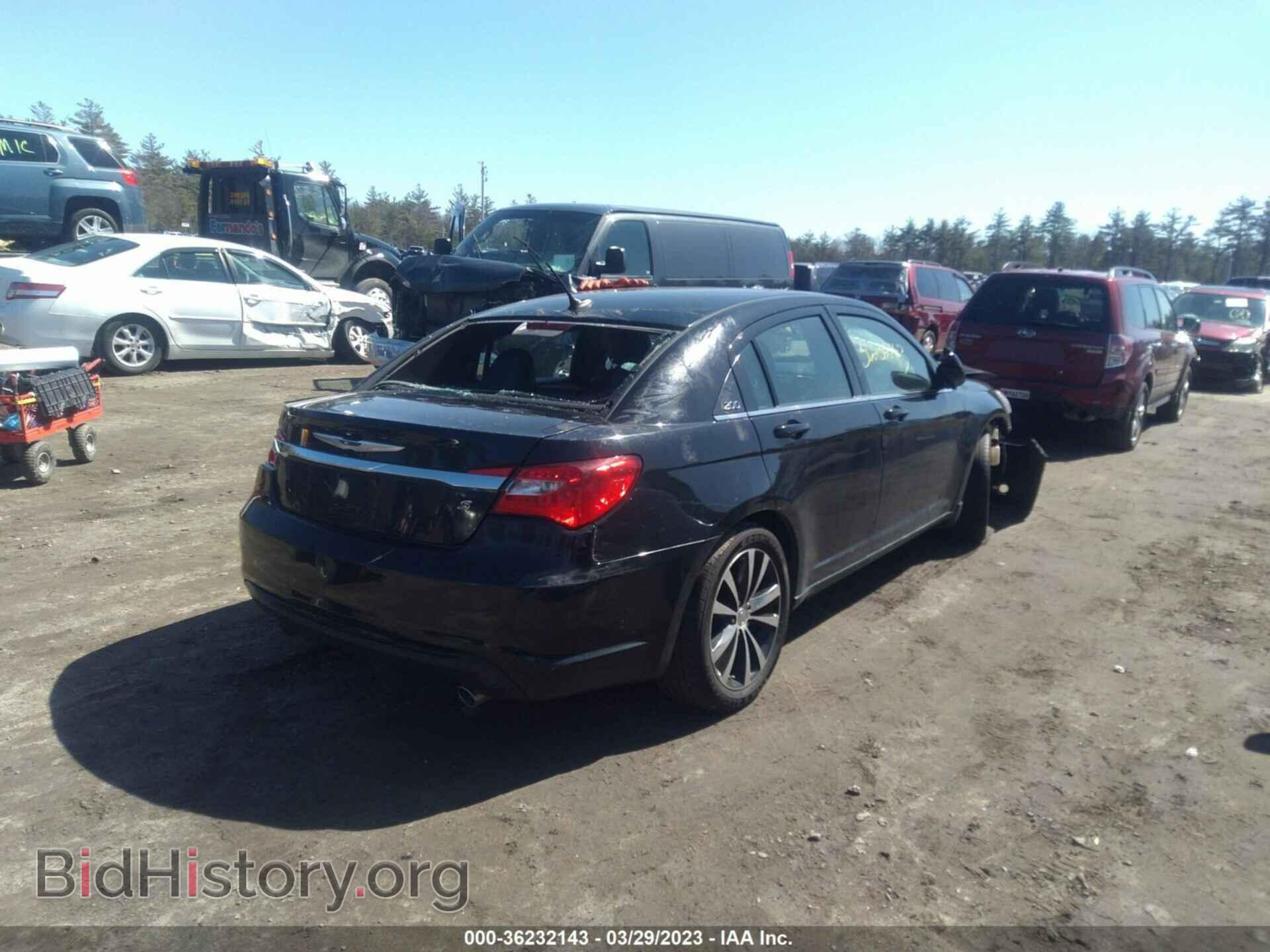 2012 CHRYSLER 200 - VIN: 1C3CCBHG0CN150350 - Фото 4