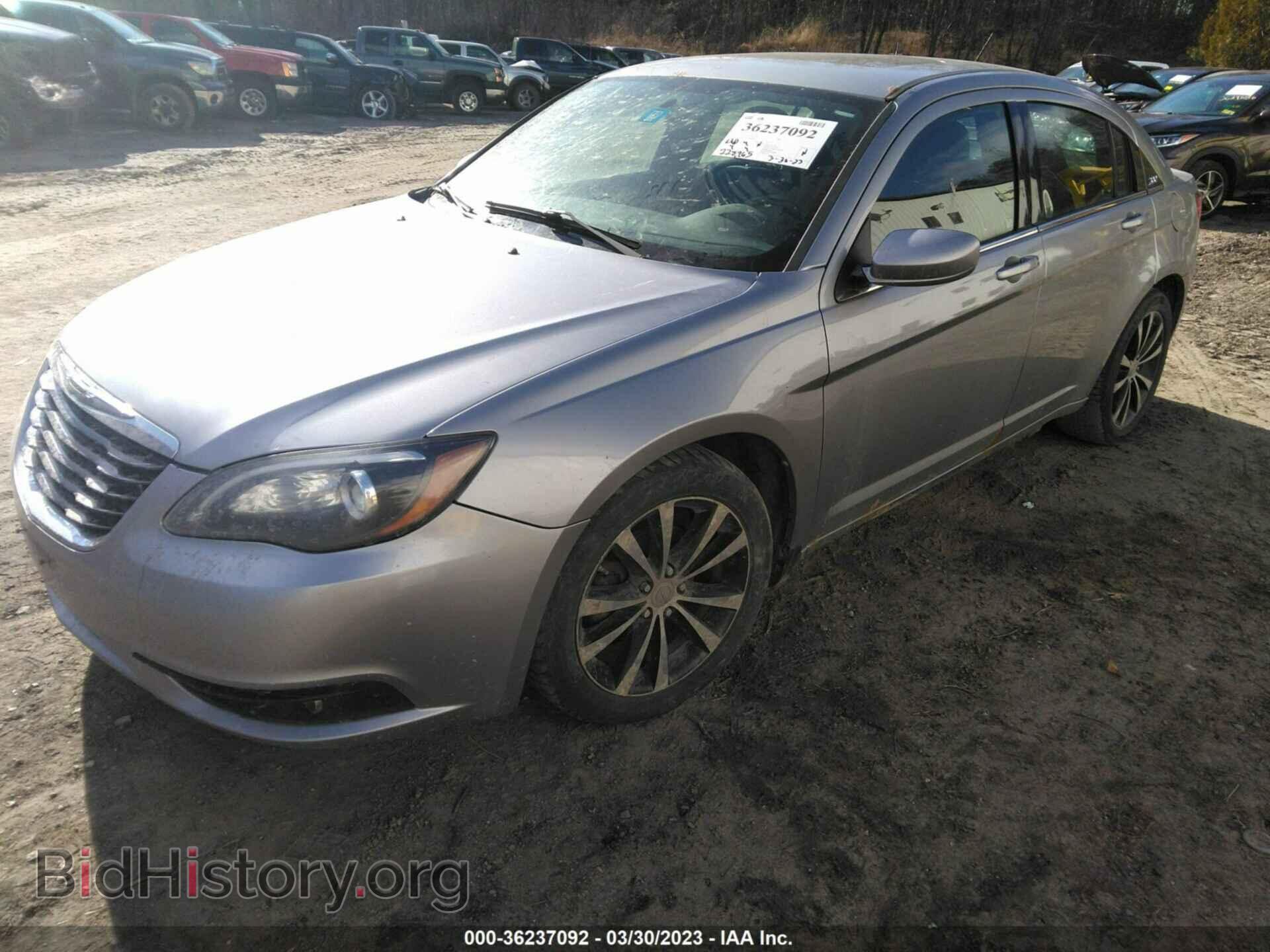 2013 CHRYSLER 200 - VIN: 1C3CCBCG8DN609696 - Photo 2