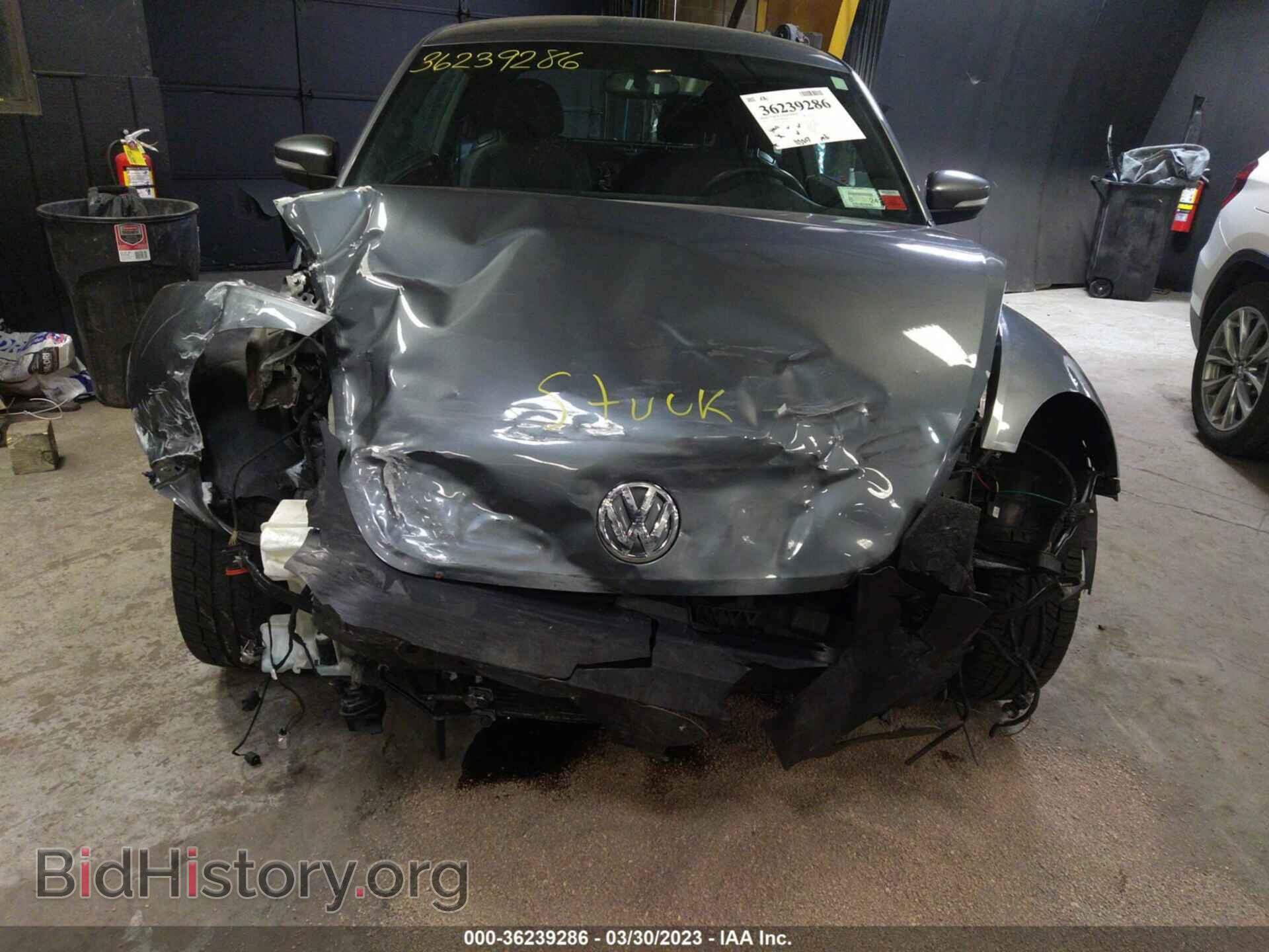 2012 VOLKSWAGEN BEETLE - VIN: 3VWJP7AT1CM630030 - Фото 6