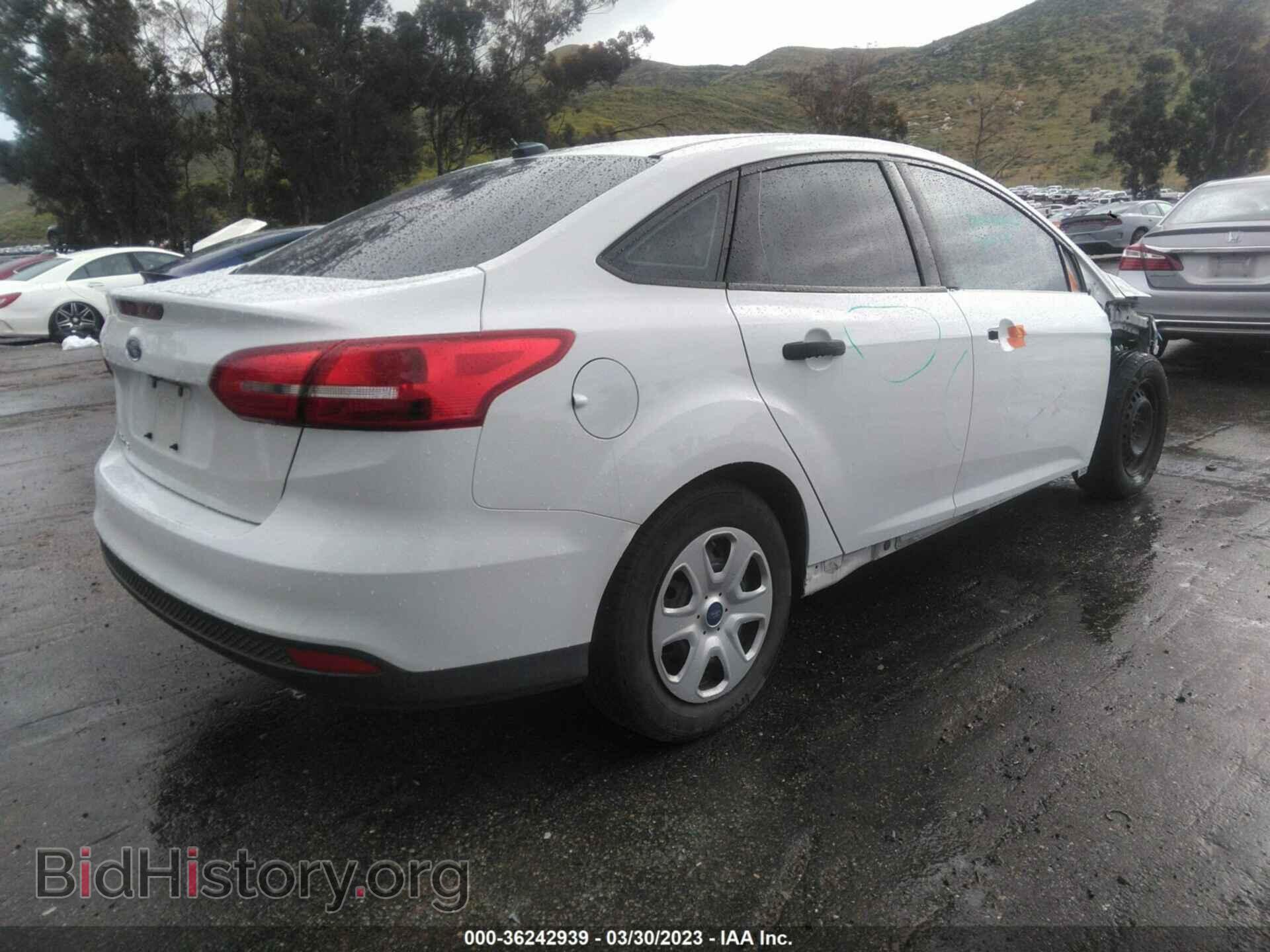 2017 FORD FOCUS - VIN: 1FADP3E24HL308412 - Фото 4