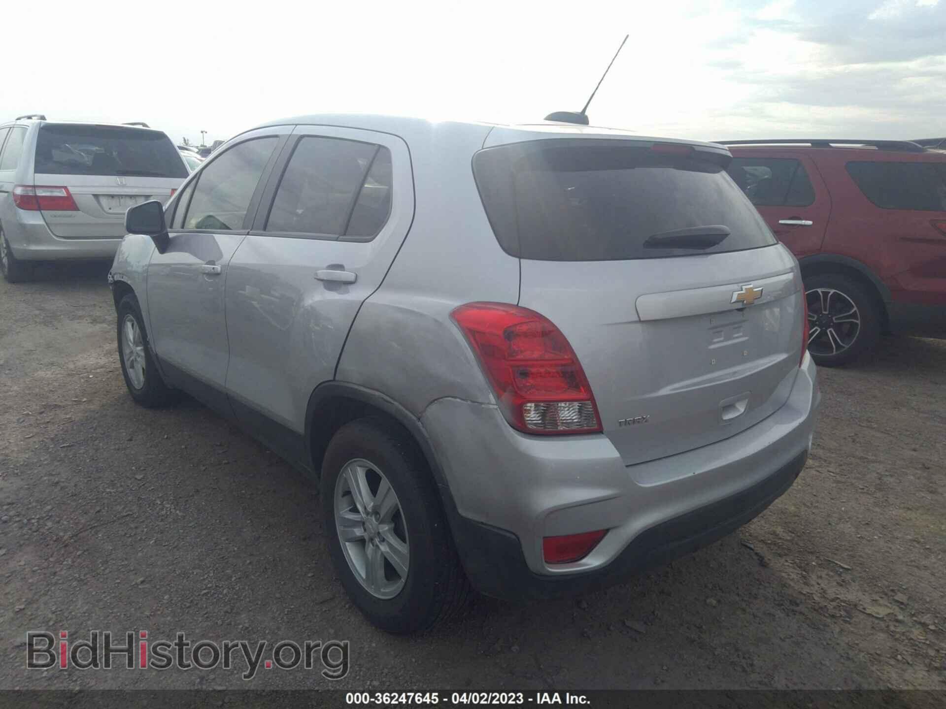 2020 CHEVROLET TRAX - VIN: 3GNCJKSB7LL308429 - Фото 3