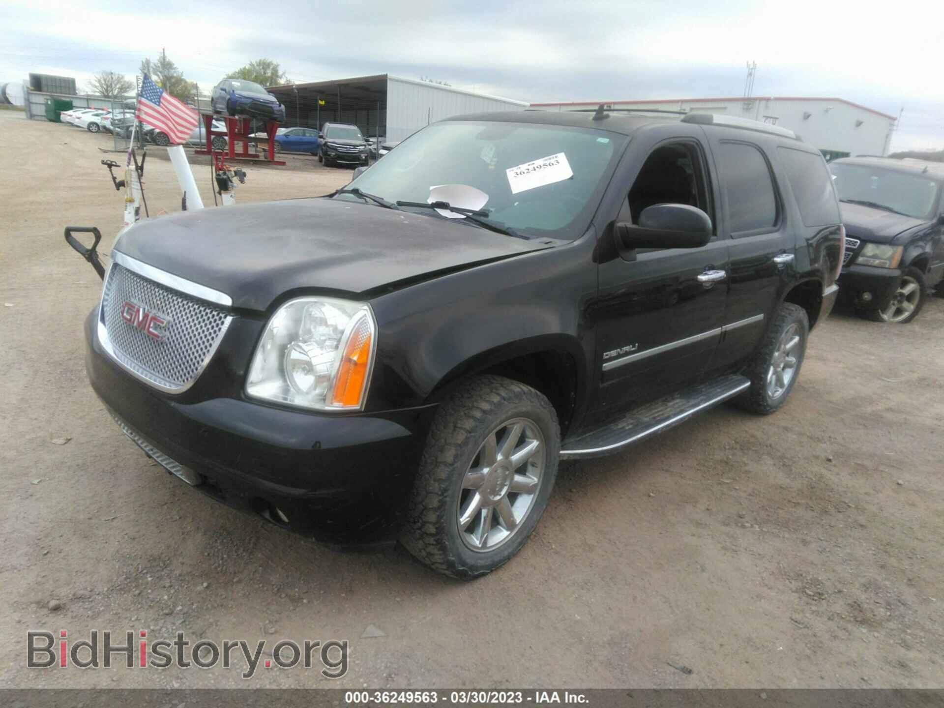 2013 GMC YUKON - VIN: 1GKS2EEF4DR302099 - Photo 2