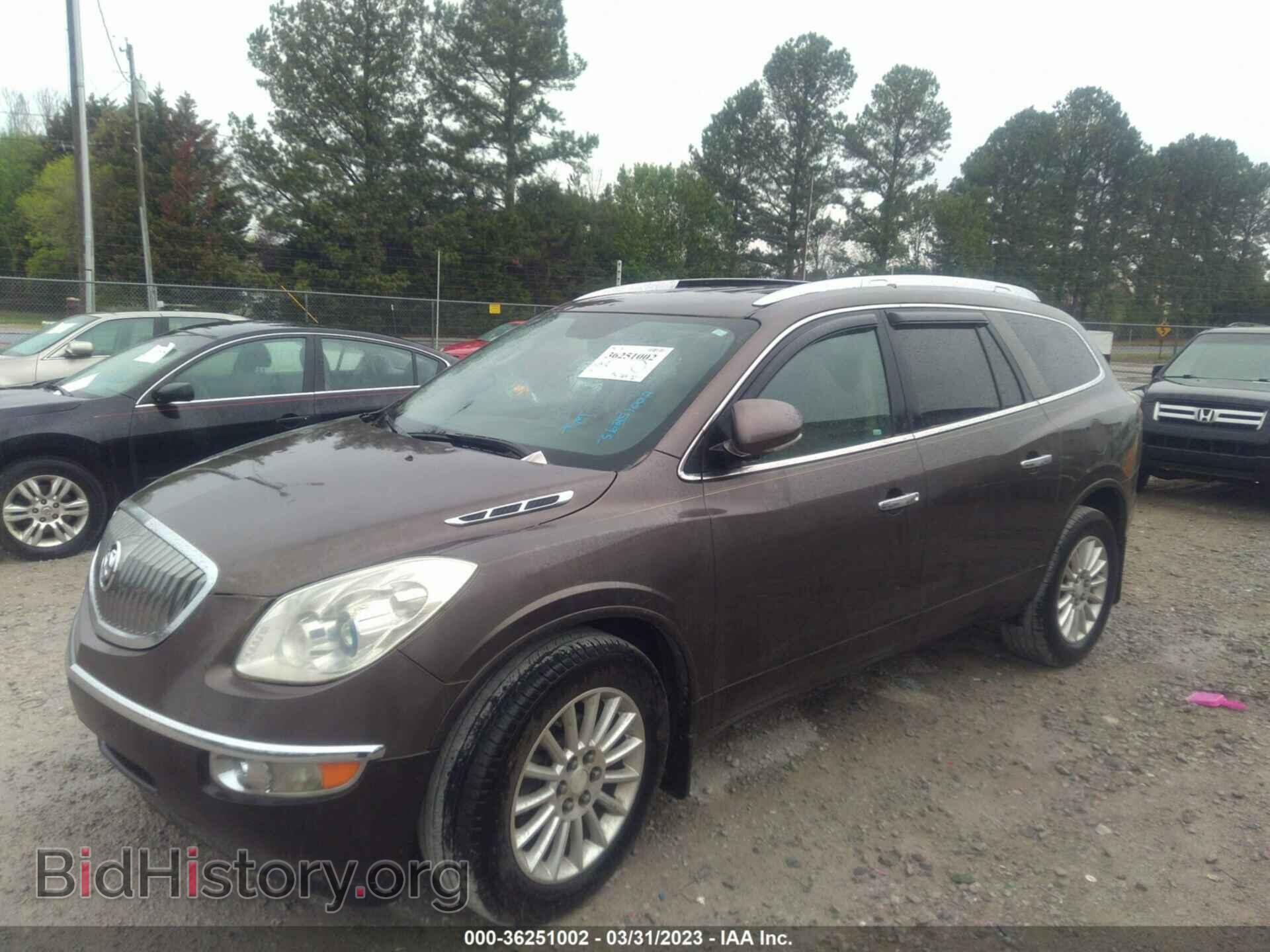 2012 BUICK ENCLAVE - VIN: 5GAKRCED1CJ141817 - Фото 2