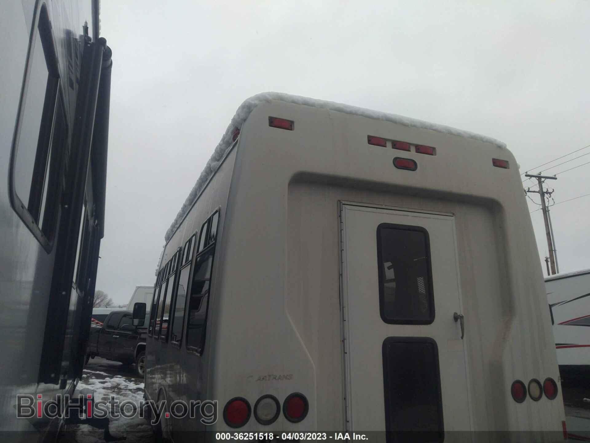 2009 FORD E-450 CUTAWAY - VIN: 1FDFE45S09DA92855 - Фото 3