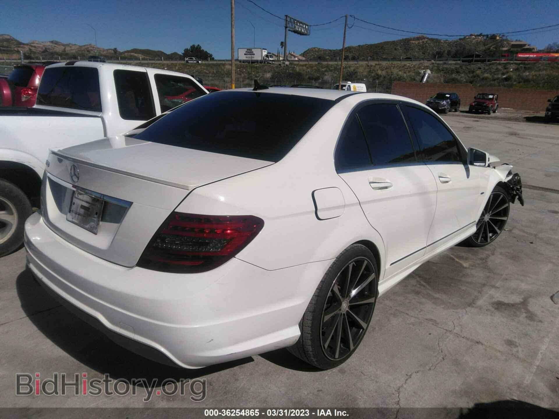 2012 MERCEDES-BENZ C-CLASS - VIN: WDDGF4HB3CA630058 - Фото 4
