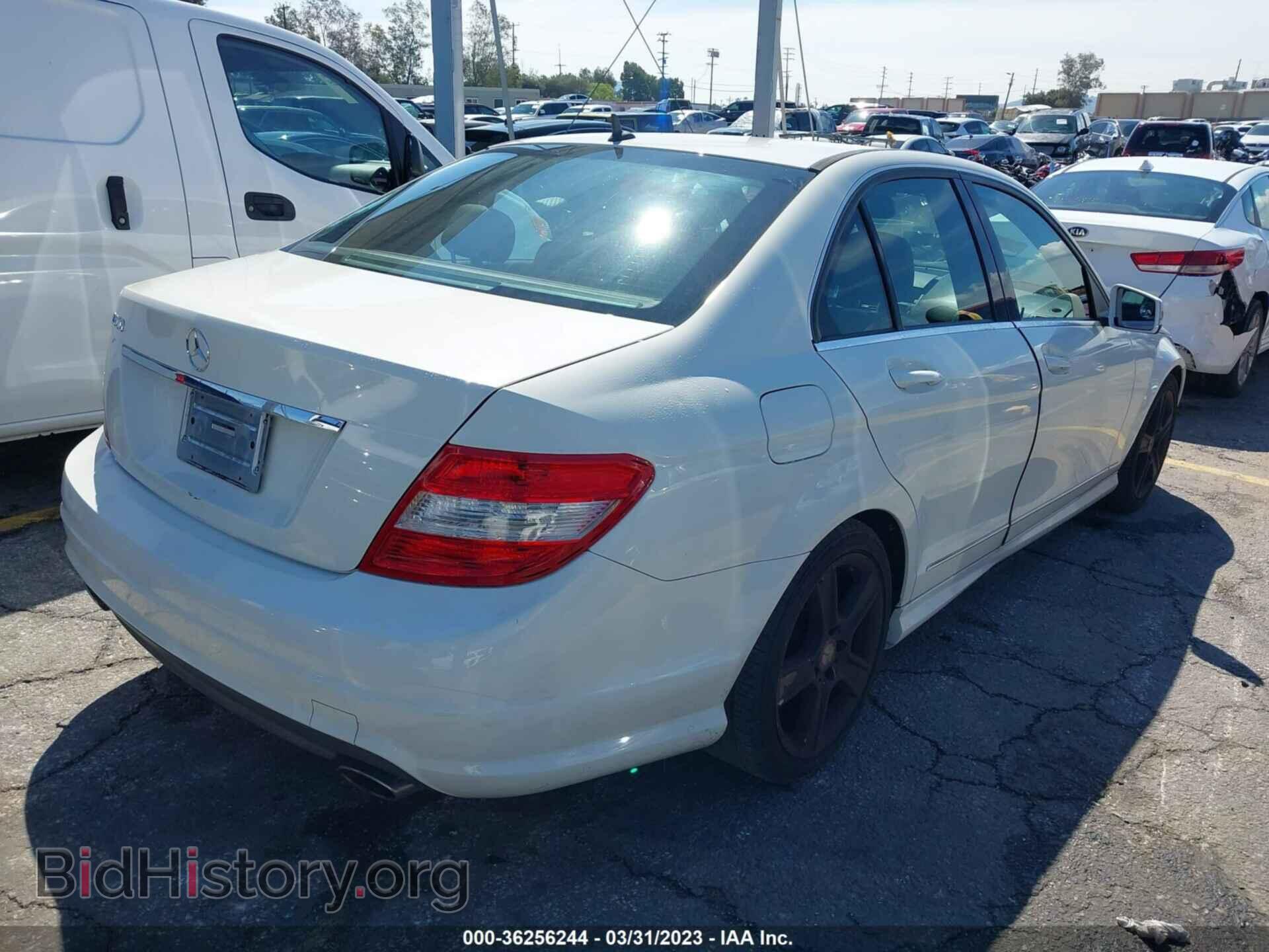 2011 MERCEDES-BENZ C-CLASS - VIN: WDDGF5EB9BA526456 - Фото 4