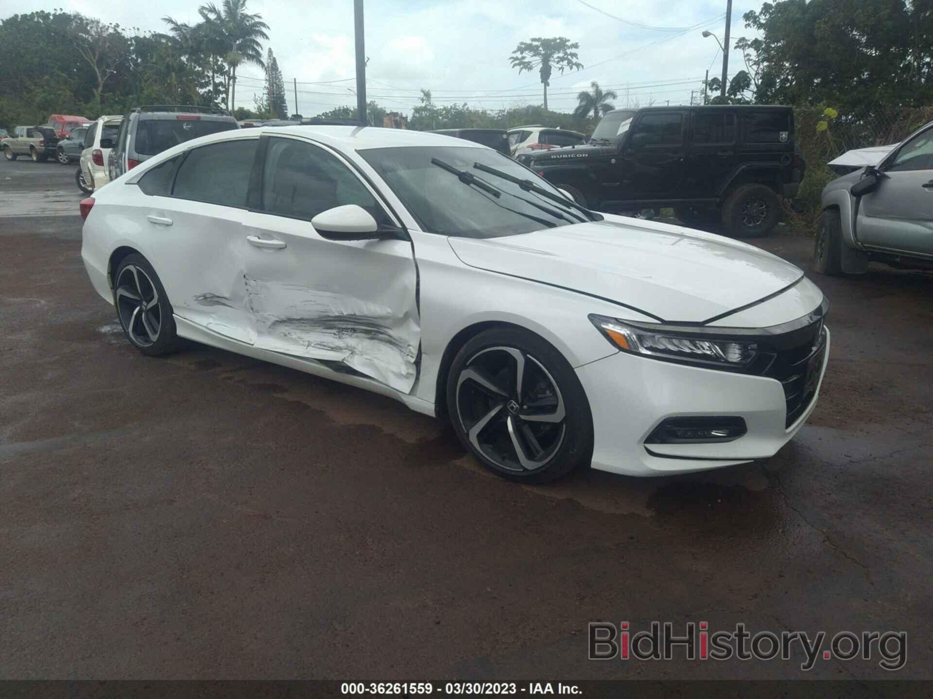 Photo 1HGCV1F36JA169135 - HONDA ACCORD SEDAN 2018