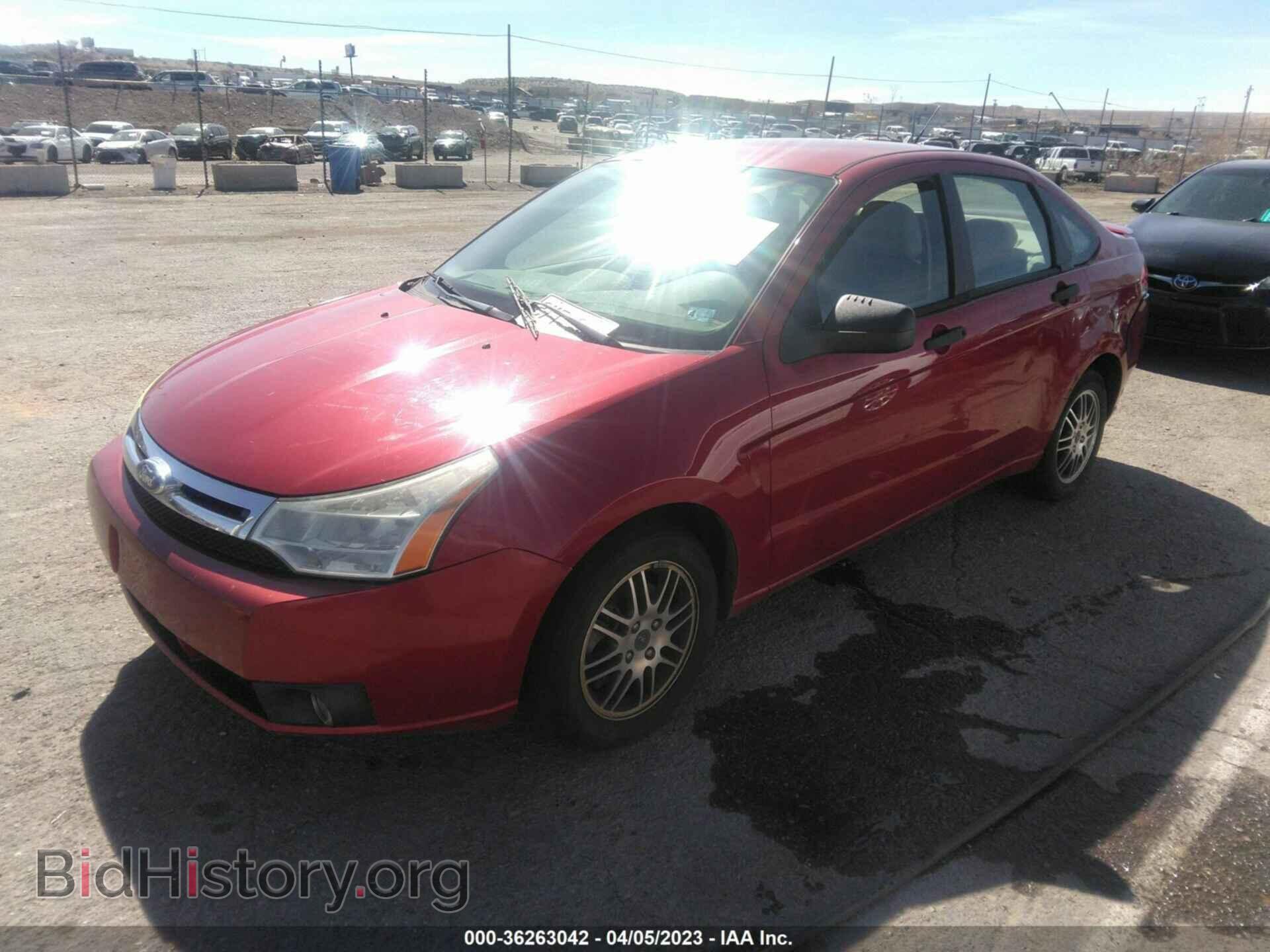 2011 FORD FOCUS - VIN: 1FAHP3FN0BW160436 - Фото 2