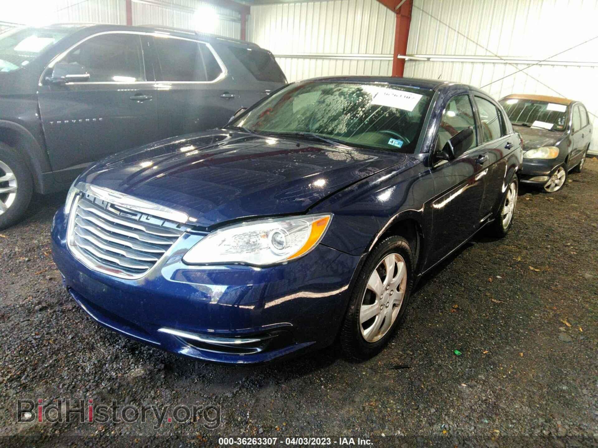 2014 CHRYSLER 200 - VIN: 1C3CCBAB2EN208024 - Photo 2