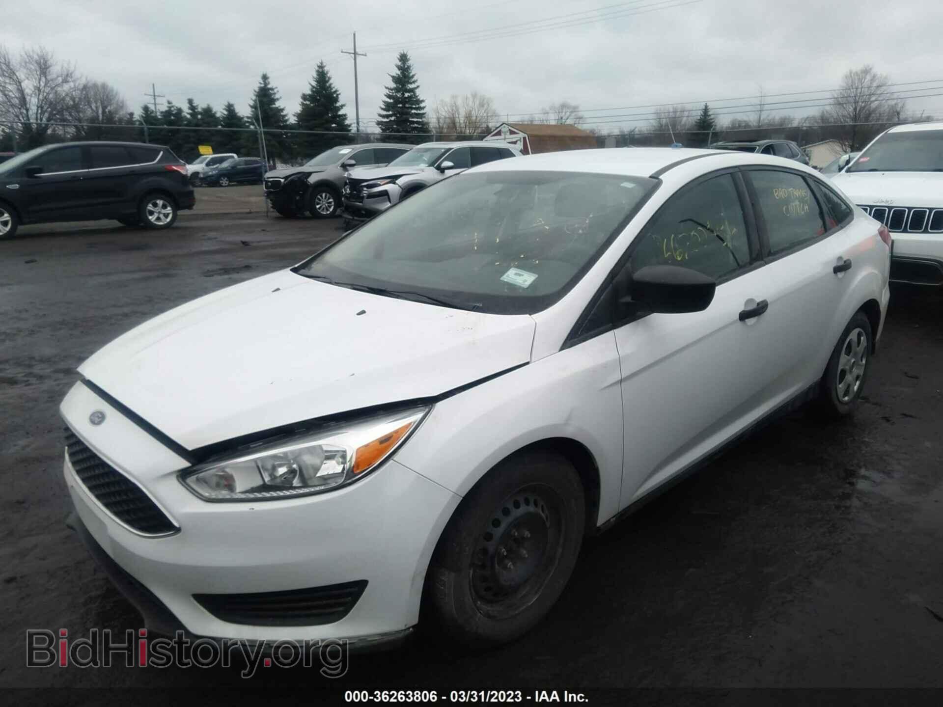 2017 FORD FOCUS - VIN: 1FADP3E22HL253359 - Фото 2