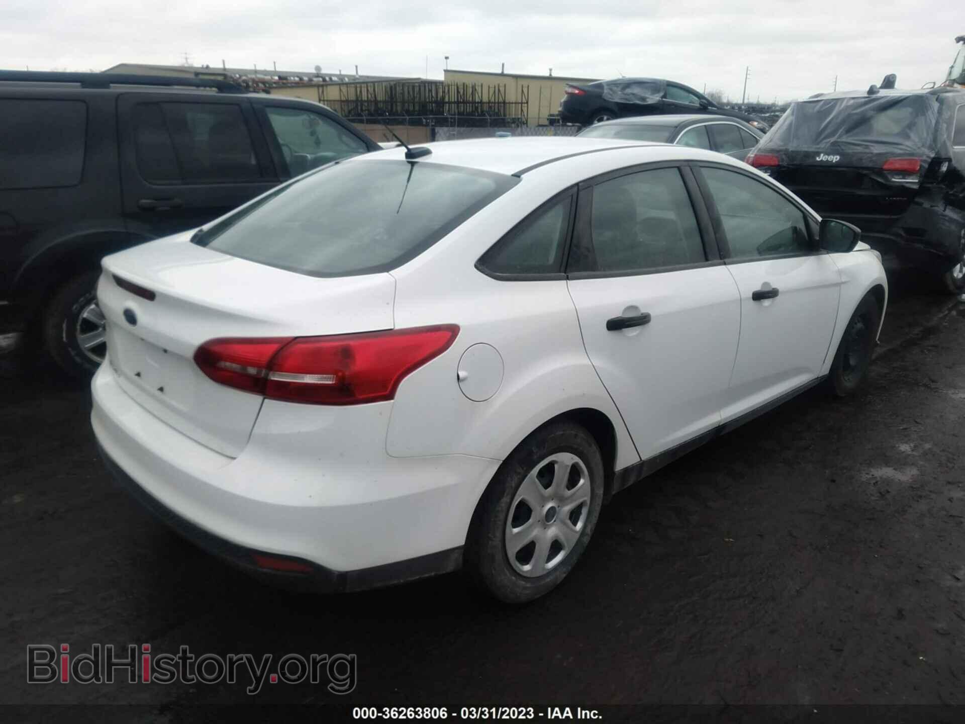 2017 FORD FOCUS - VIN: 1FADP3E22HL253359 - Фото 4
