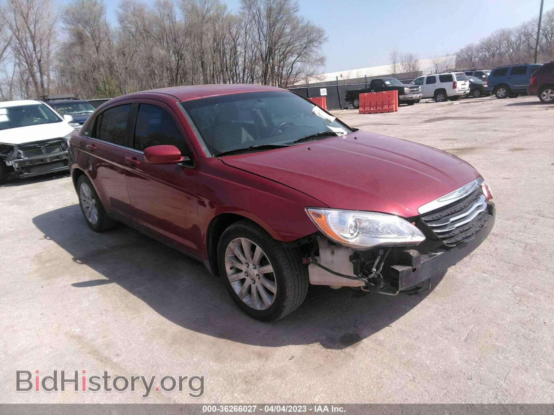 Photo 1C3BC1FG5BN527939 - CHRYSLER 200 2011