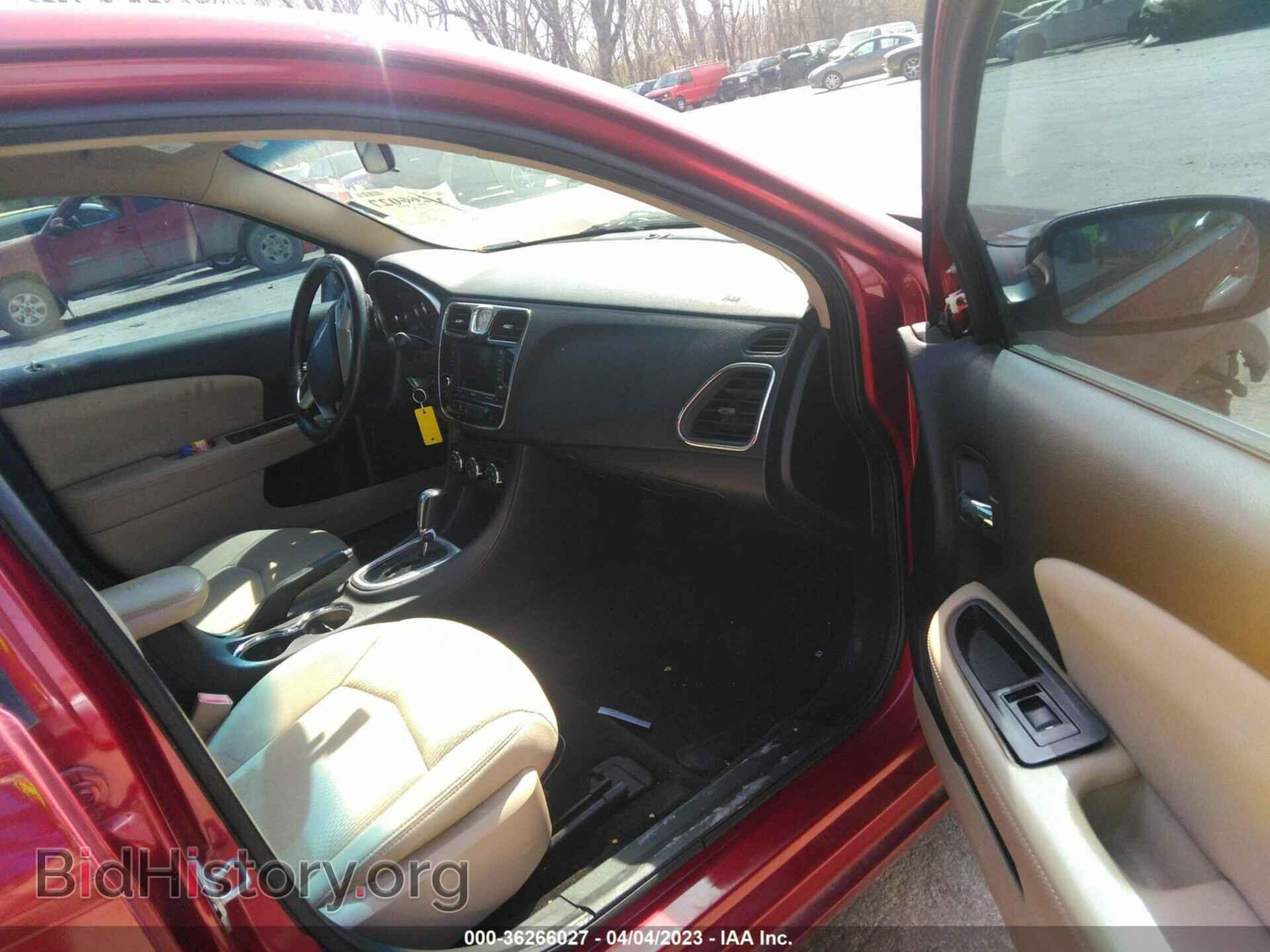 2011 CHRYSLER 200 - VIN: 1C3BC1FG5BN527939 - Фото 5