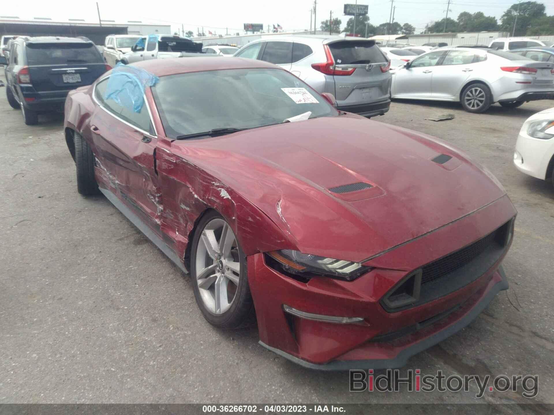 Photo 1FA6P8TH9J5146137 - FORD MUSTANG 2018