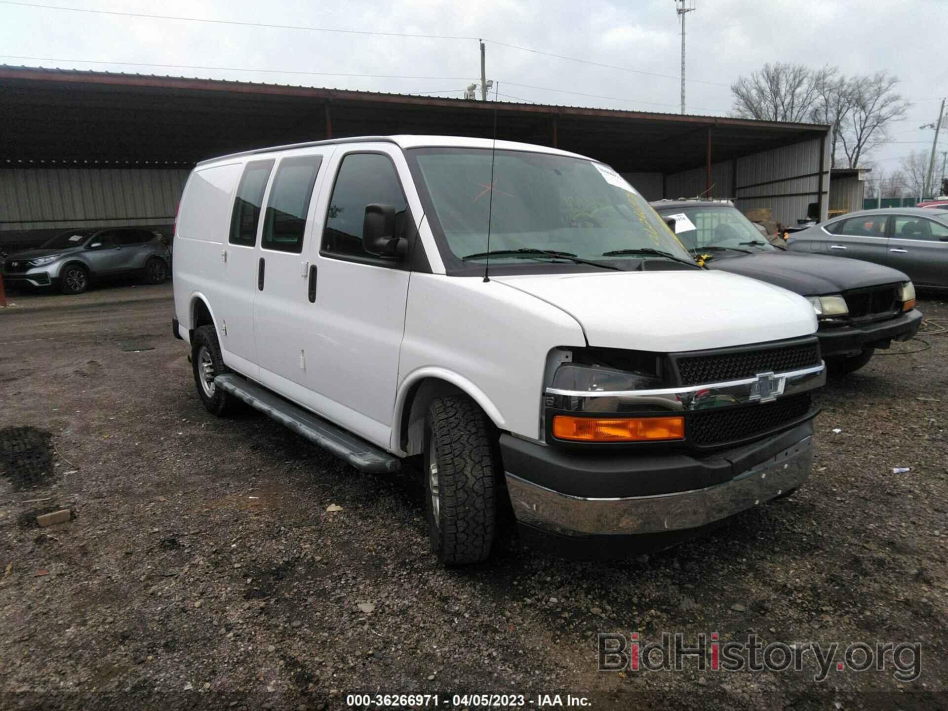 Фотография 1GCWGAFG3K1219175 - CHEVROLET EXPRESS CARGO VAN 2019