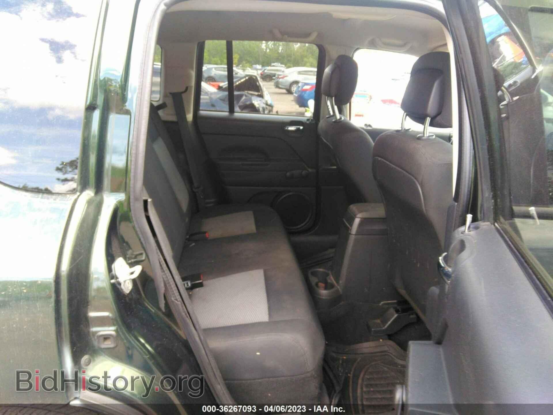 2010 JEEP COMPASS - VIN: 1J4NT1FB1AD658992 - Фото 8