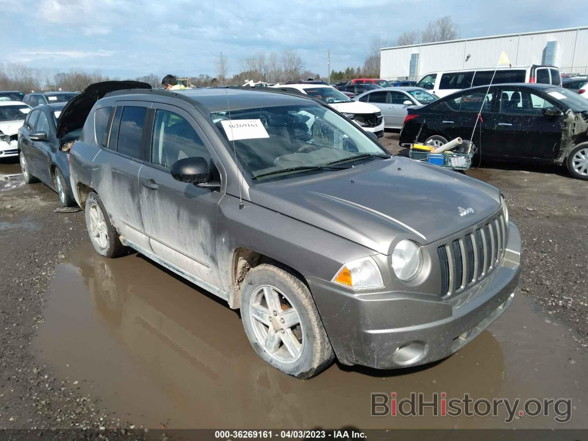 Фотография 1J8FF47W68D526639 - JEEP COMPASS 2008