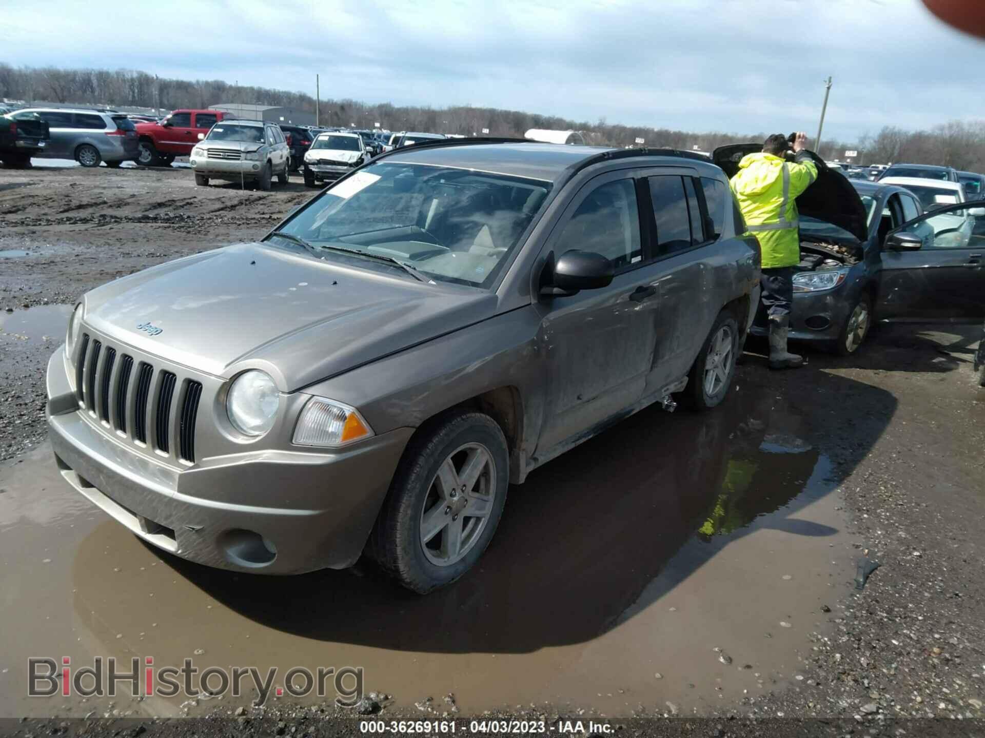 2008 JEEP COMPASS - VIN: 1J8FF47W68D526639 - Фото 2