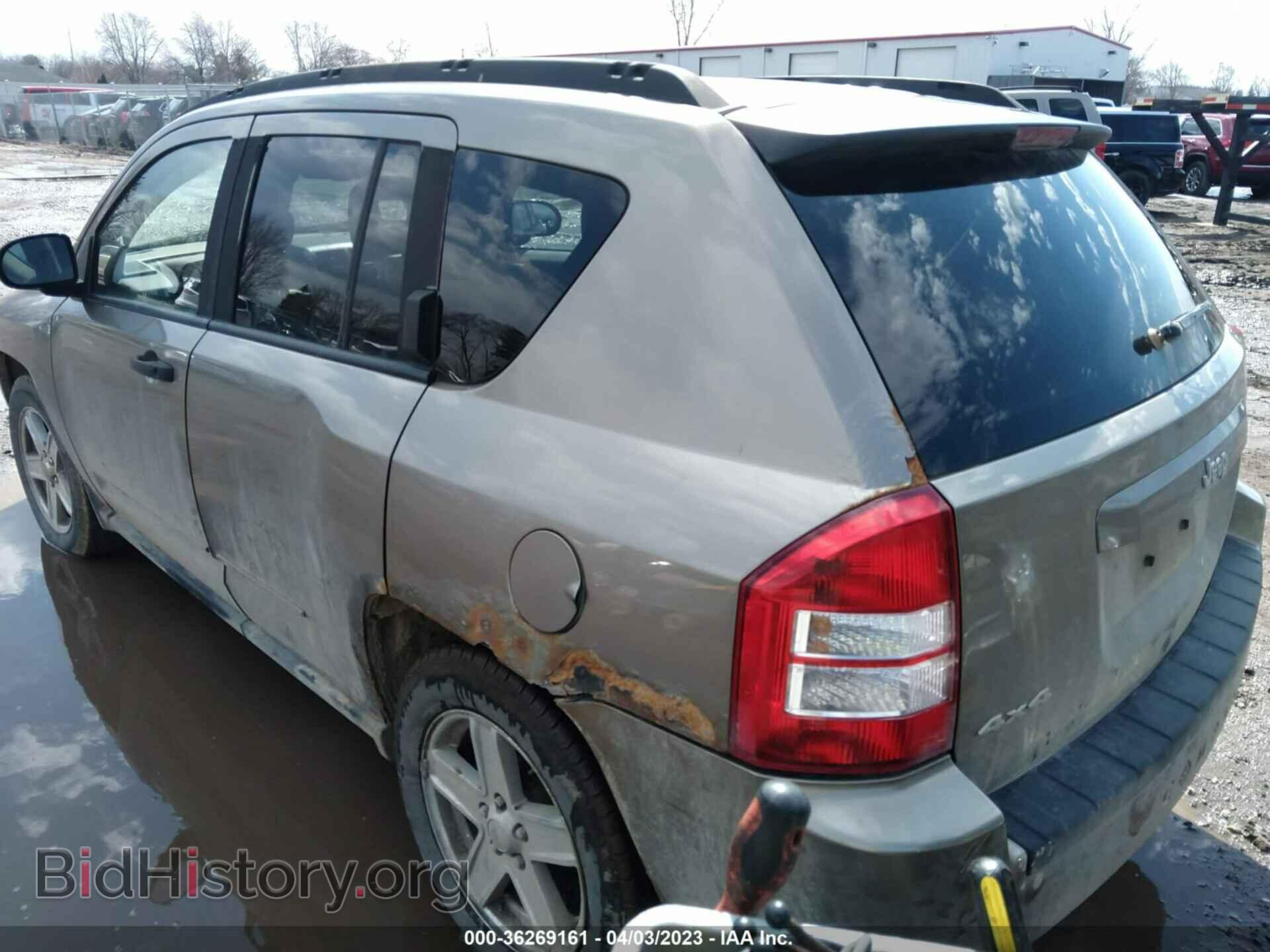 2008 JEEP COMPASS - VIN: 1J8FF47W68D526639 - Фото 3